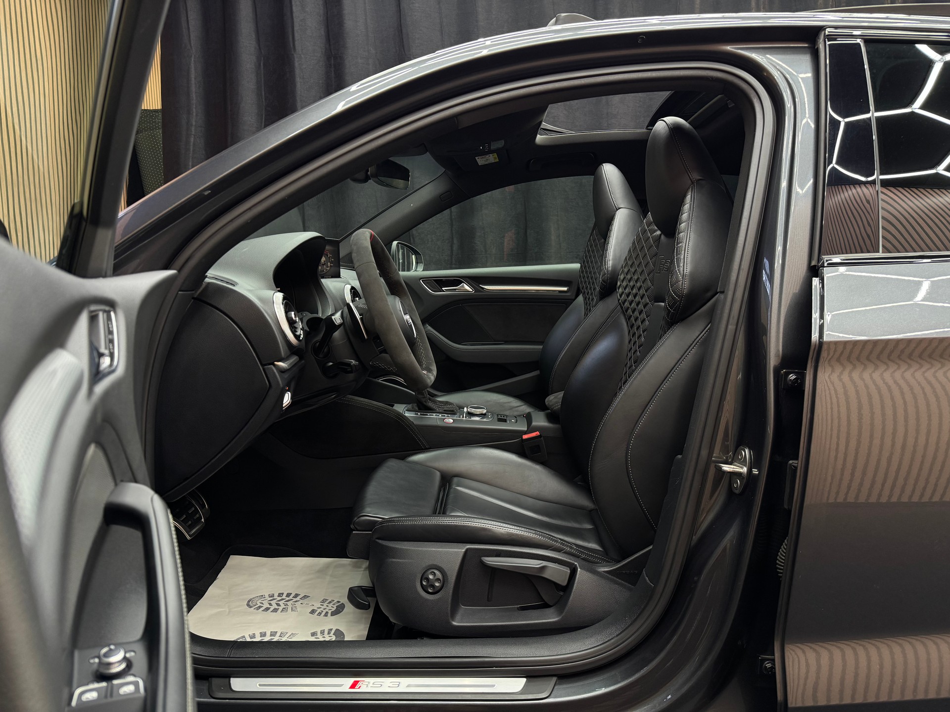 AUDI RS3 Limousine 2.5 T FSI quattro S-Tronic *ab CHF 299.-/ Monat*-image-13