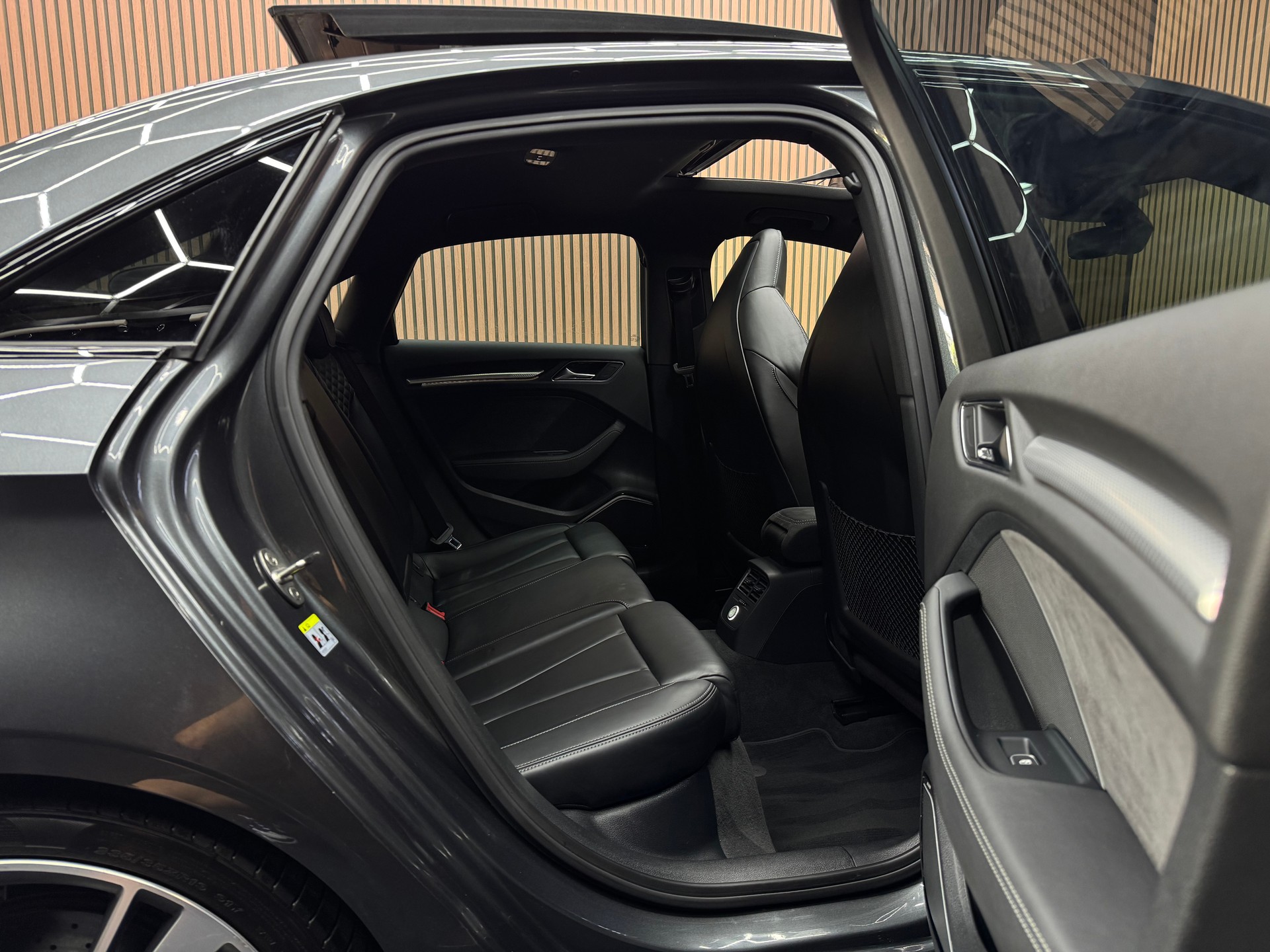 AUDI RS3 Limousine 2.5 T FSI quattro S-Tronic *ab CHF 299.-/ Monat*-image-16