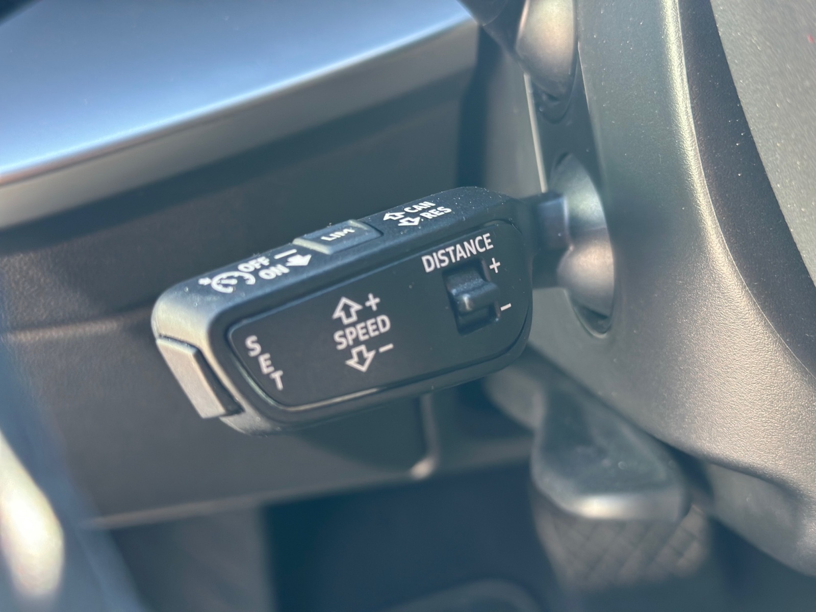 AUDI A3 Sportback 35 TFSI Attraction S-tronic-image-13
