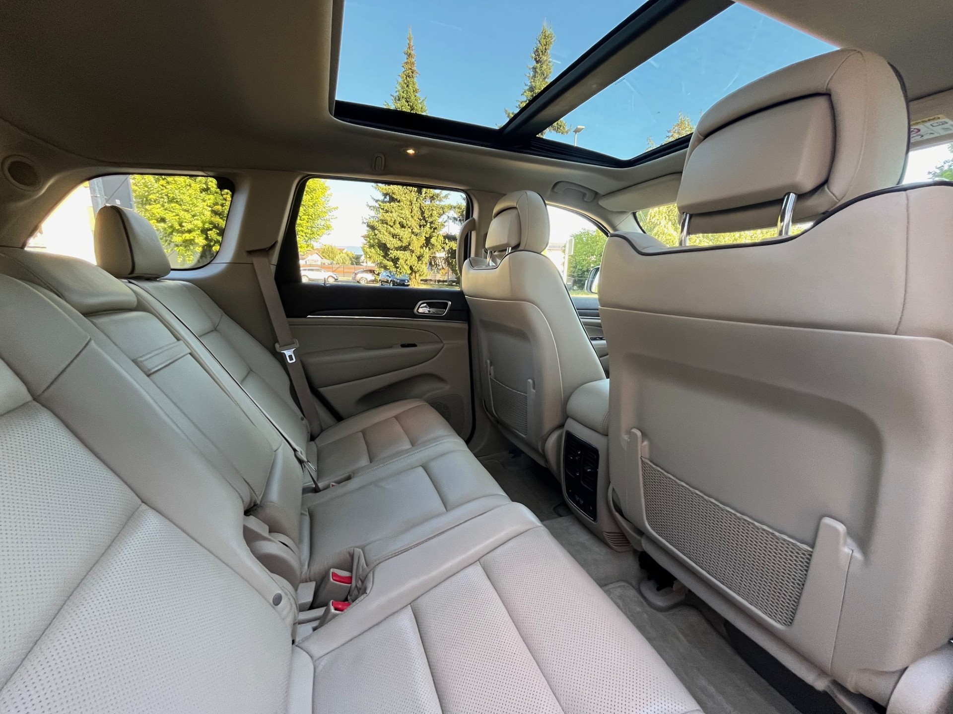 JEEP Grand Cherokee 3.0 CRD Overland Automatic-image-9