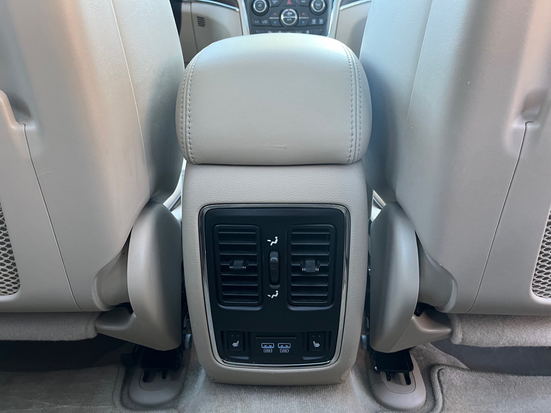 JEEP Grand Cherokee 3.0 CRD Overland Automatic-image-11