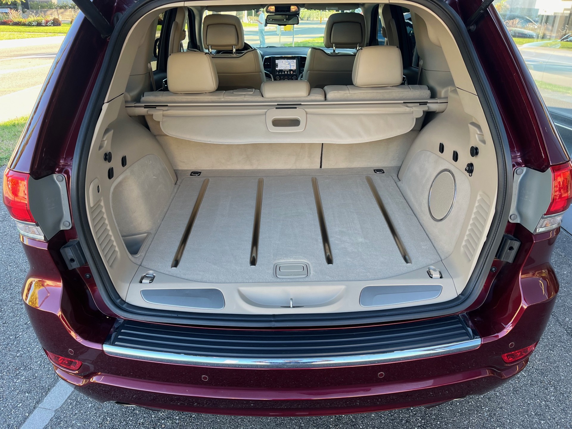 JEEP Grand Cherokee 3.0 CRD Overland Automatic-image-12
