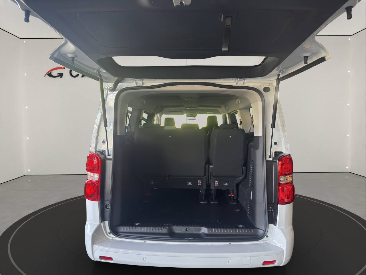PEUGEOT Traveller Long 2.2 BlueHDi 180 PS Business S/S-image-16