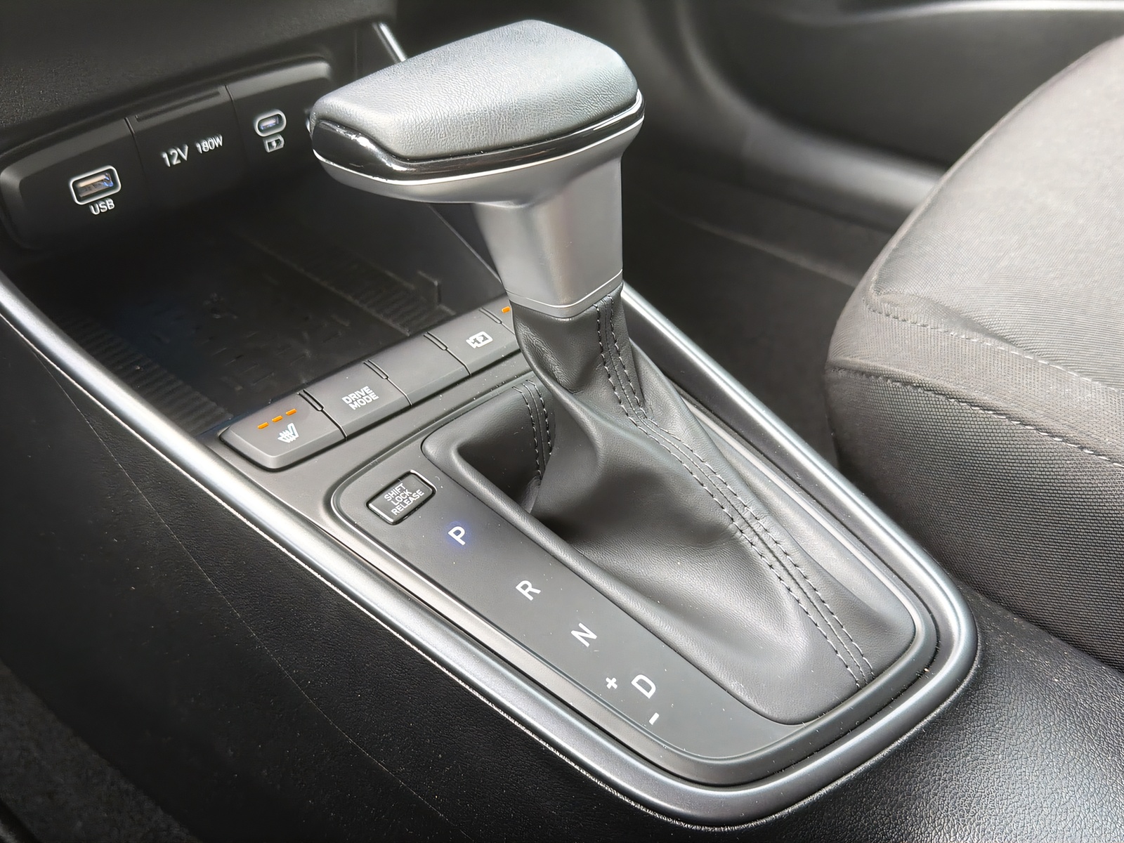 HYUNDAI i20 1.0 T-GDi Origo-image-14