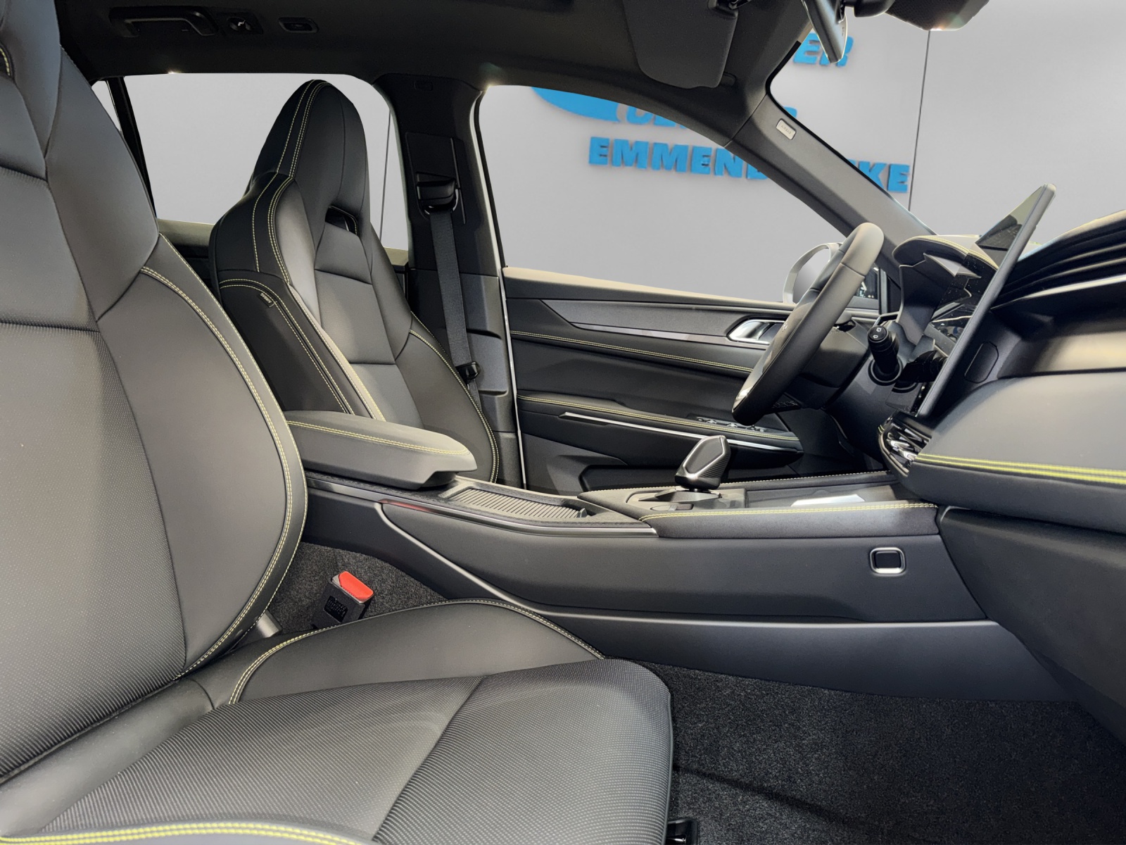 LYNK & CO 01 1.5 PHEV More-image-11