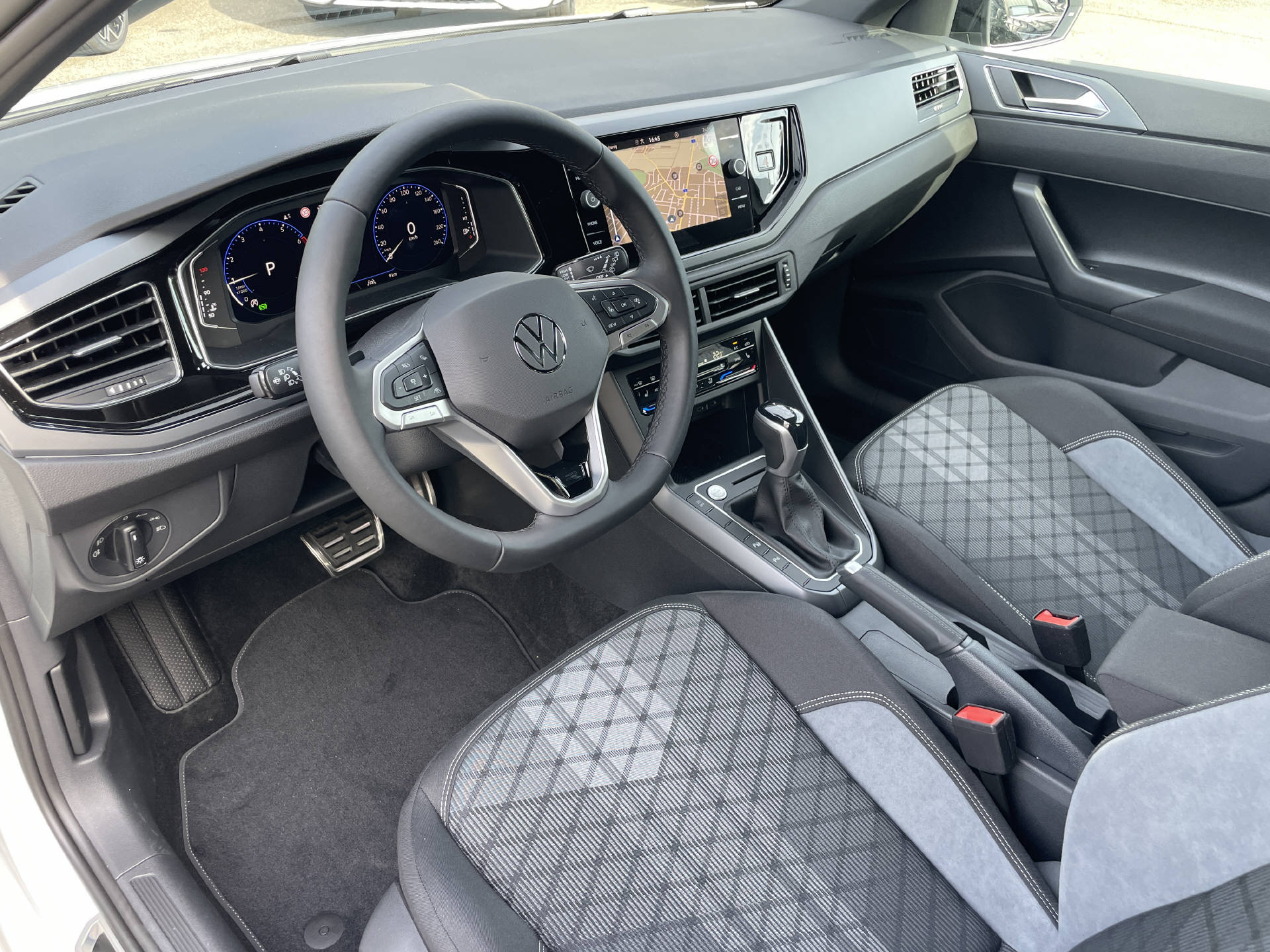 VW Polo 1.0 TSI 115 R-Line DSG-image-6
