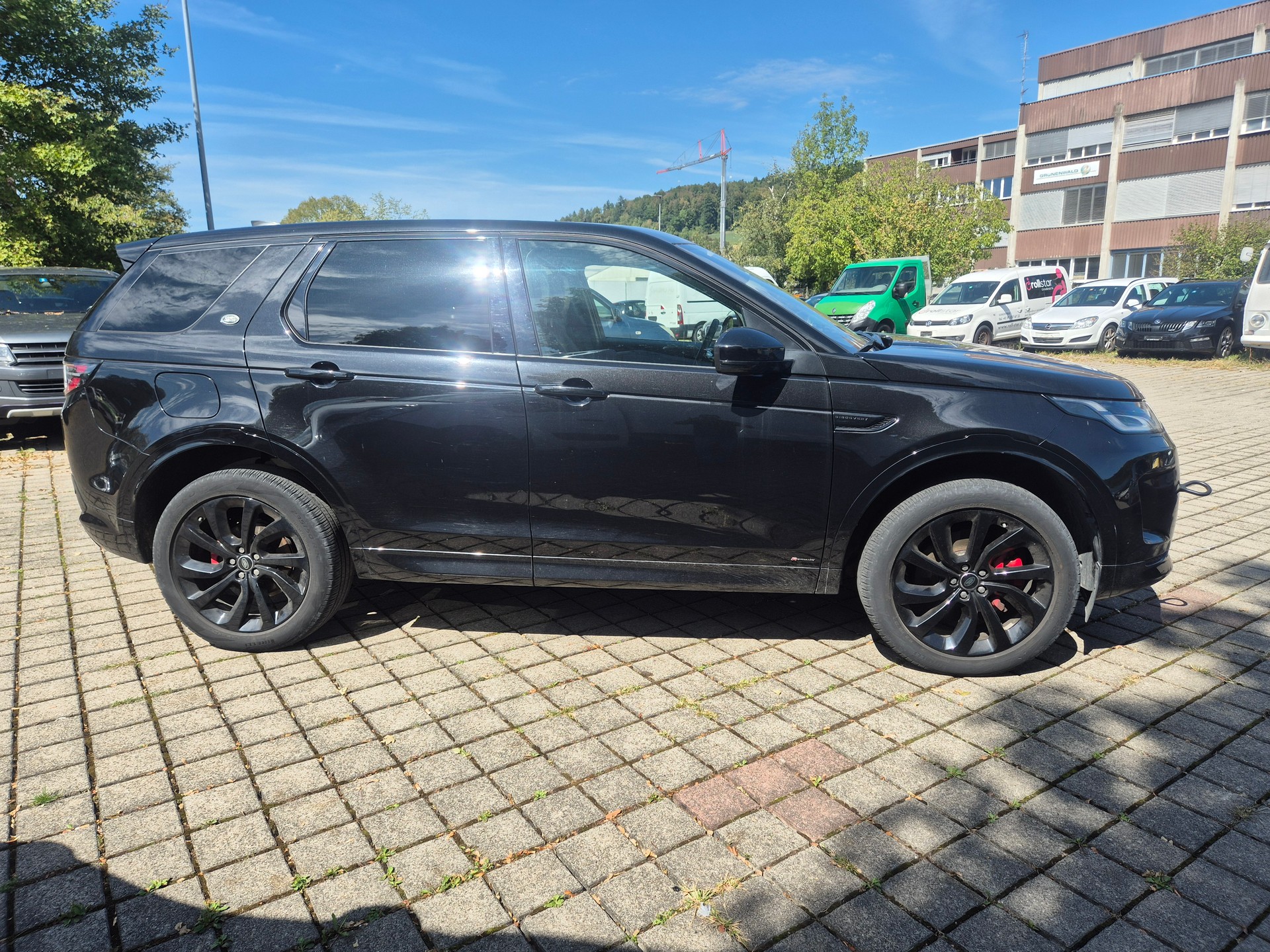LAND ROVER Discovery Sport R Dyn D180 2.0D TD4 MHEV SE AWD AT9-image-4