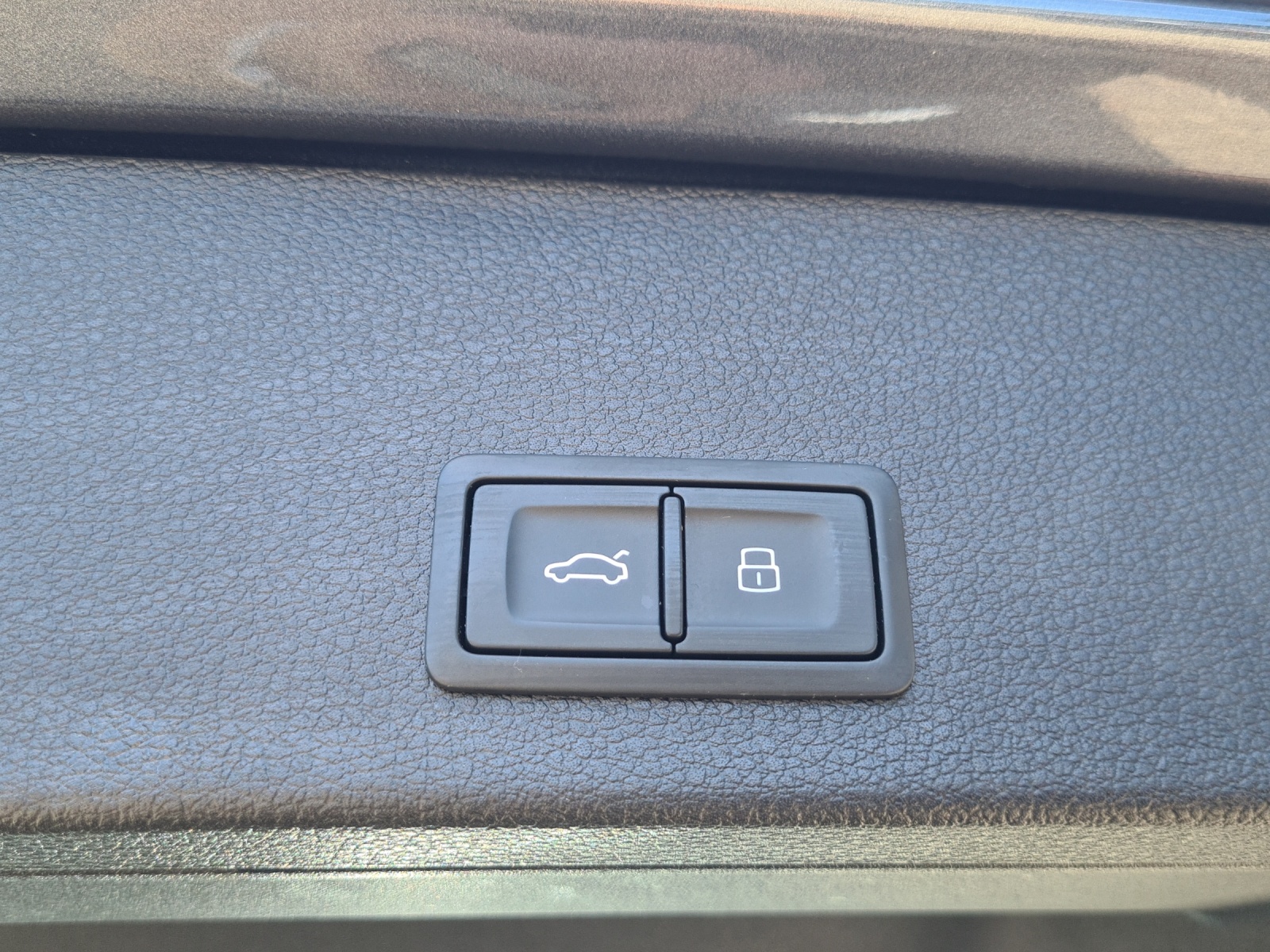 AUDI Q2 40 TFSI S line quattro S-tronic-image-13