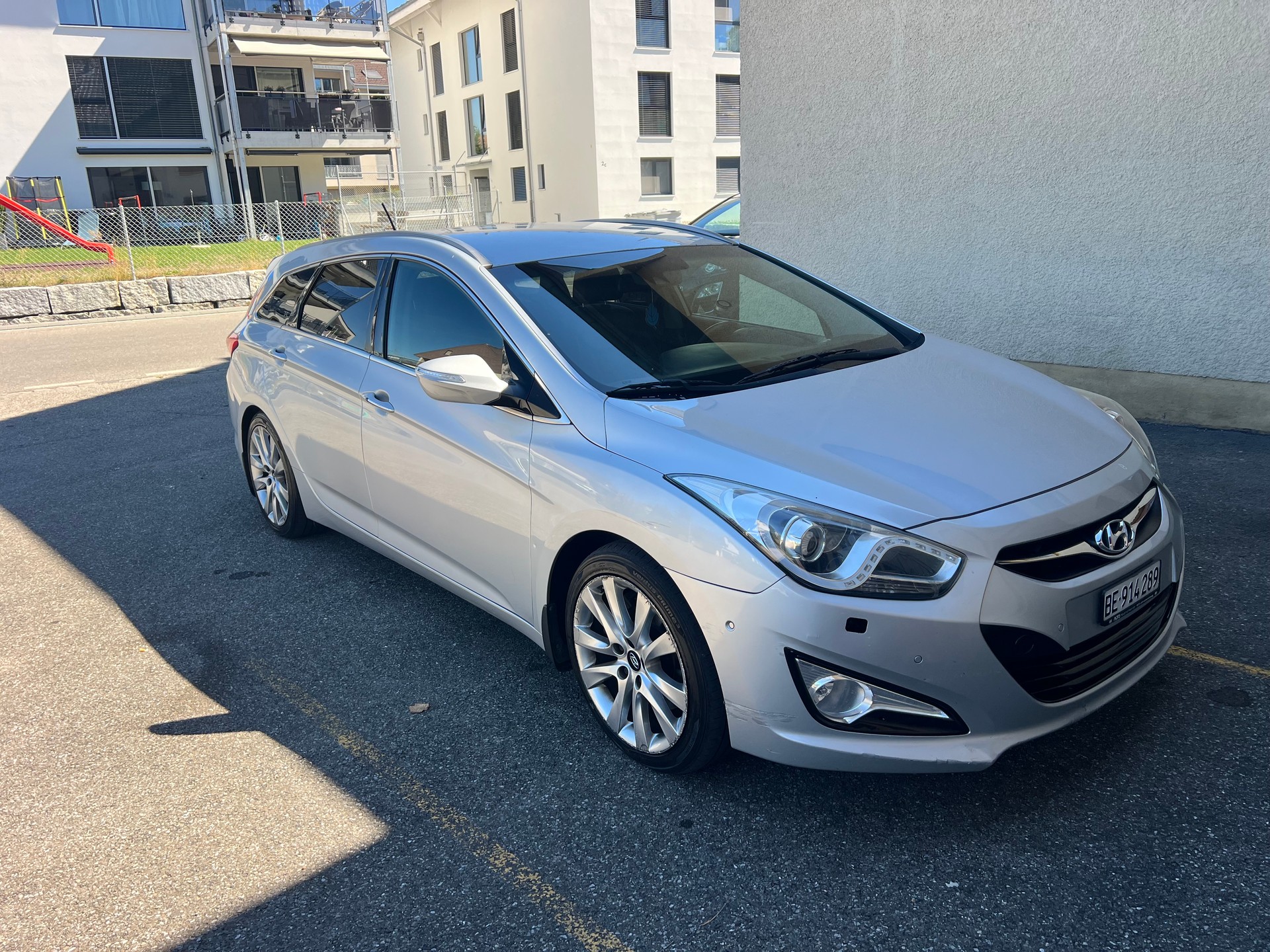 HYUNDAI i40 Wagon 1.7 CRDI Premium Automatic-image-1