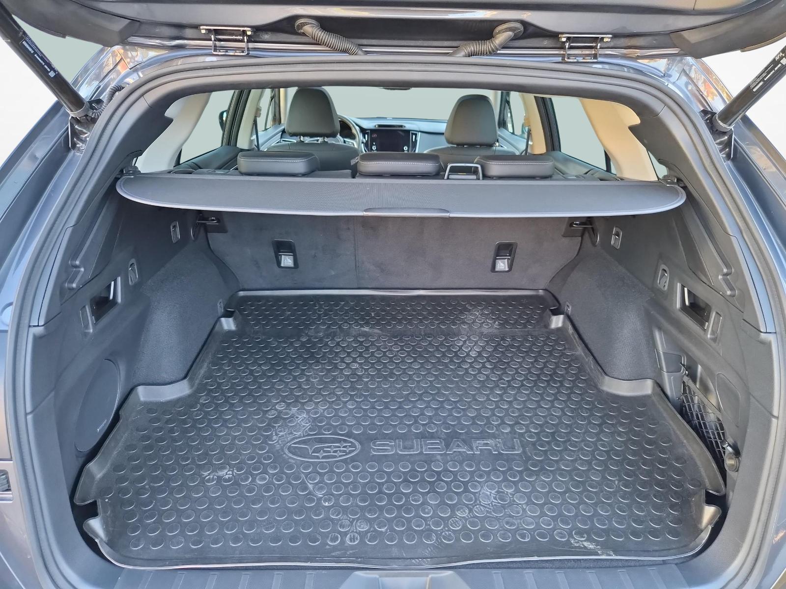 SUBARU Outback 2.5i Luxury-image-11