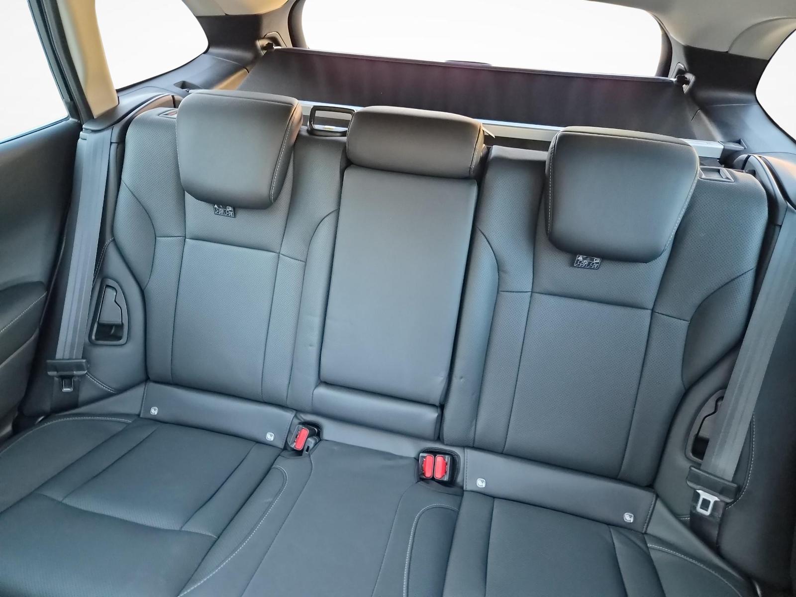 SUBARU Outback 2.5i Luxury-image-10