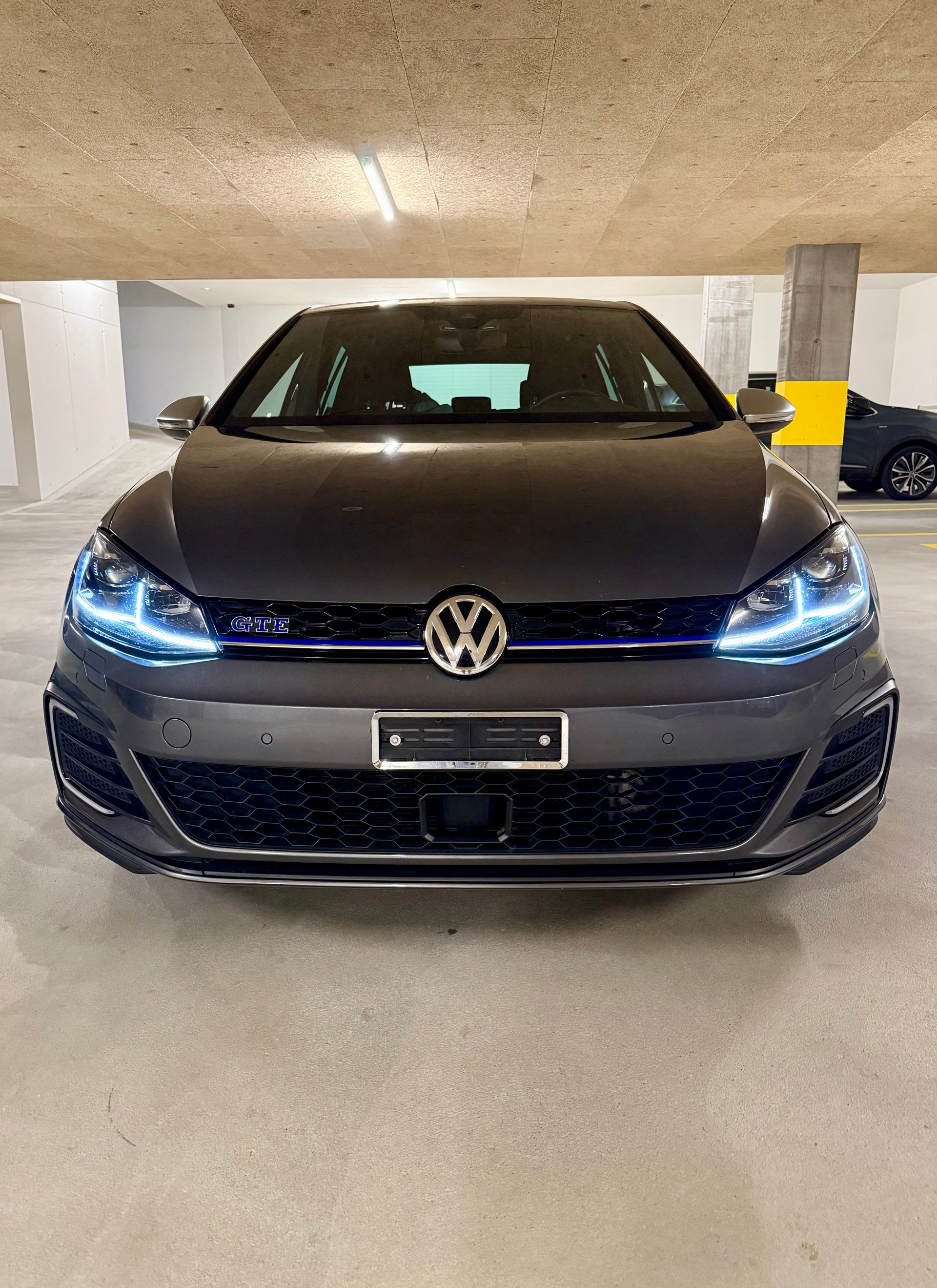 VW 1.4 TSI Plug-In-Hybrid GTE DSG-image-1