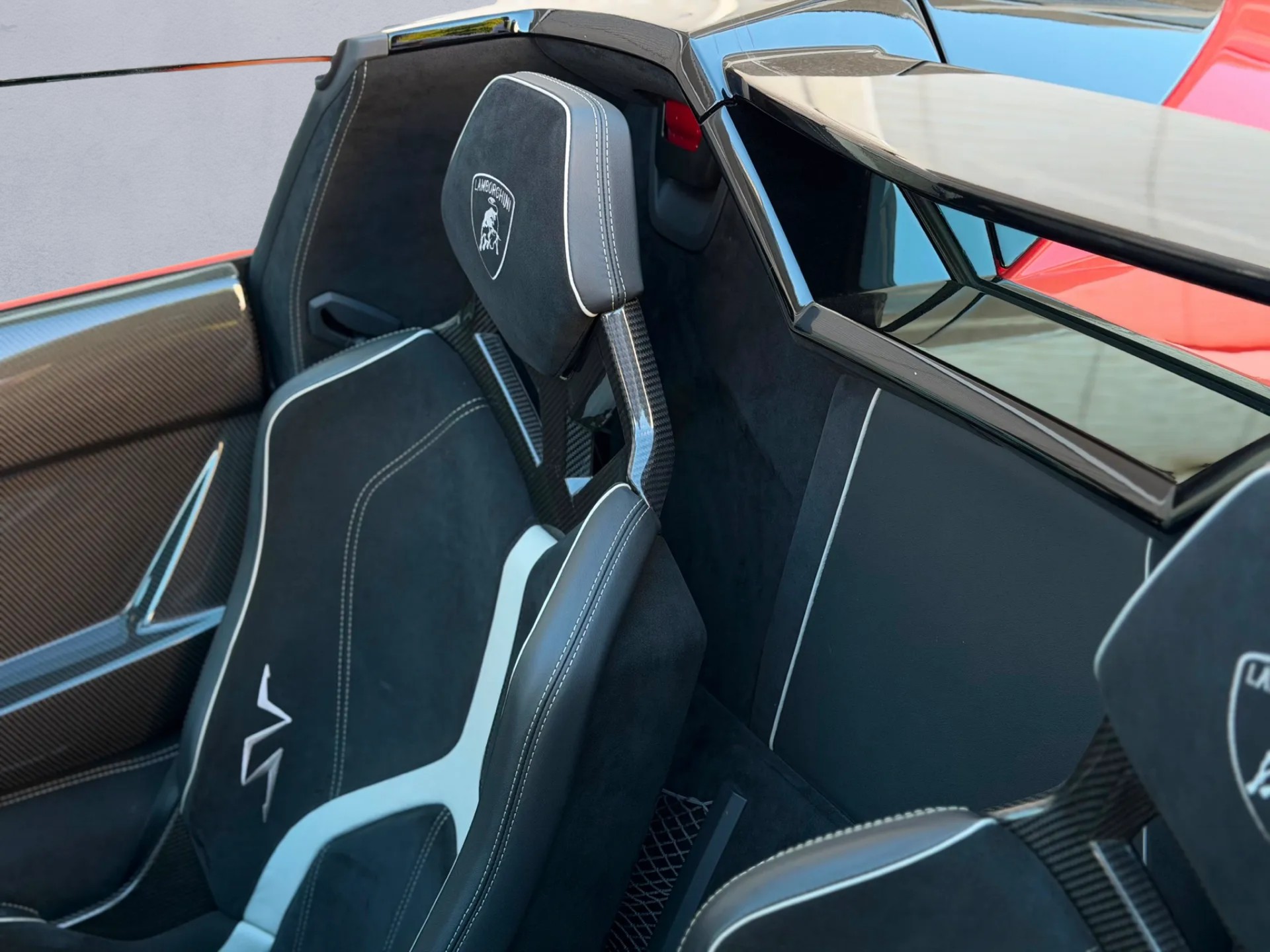 LAMBORGHINI Aventador LP750-4 Superveloce Roadster E-Gear-image-7