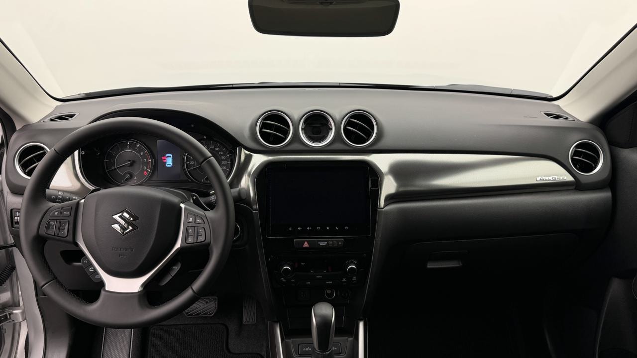 SUZUKI Vitara 1.4 Boosterjet Compact Top 4x4 Hybrid Automatic-image-5