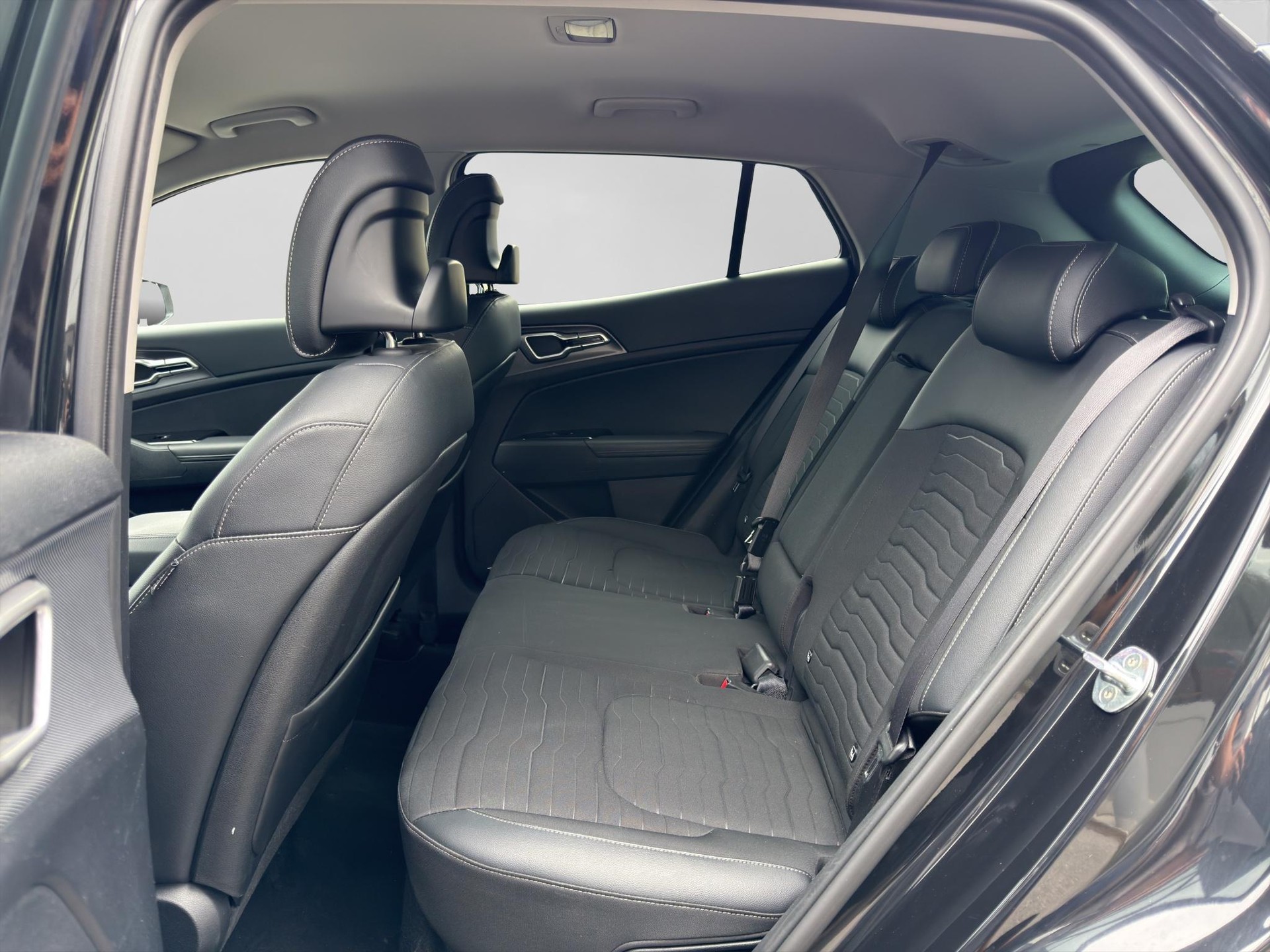 KIA Sportage 1.6 T-GDi Hybrid Power Edition-image-6