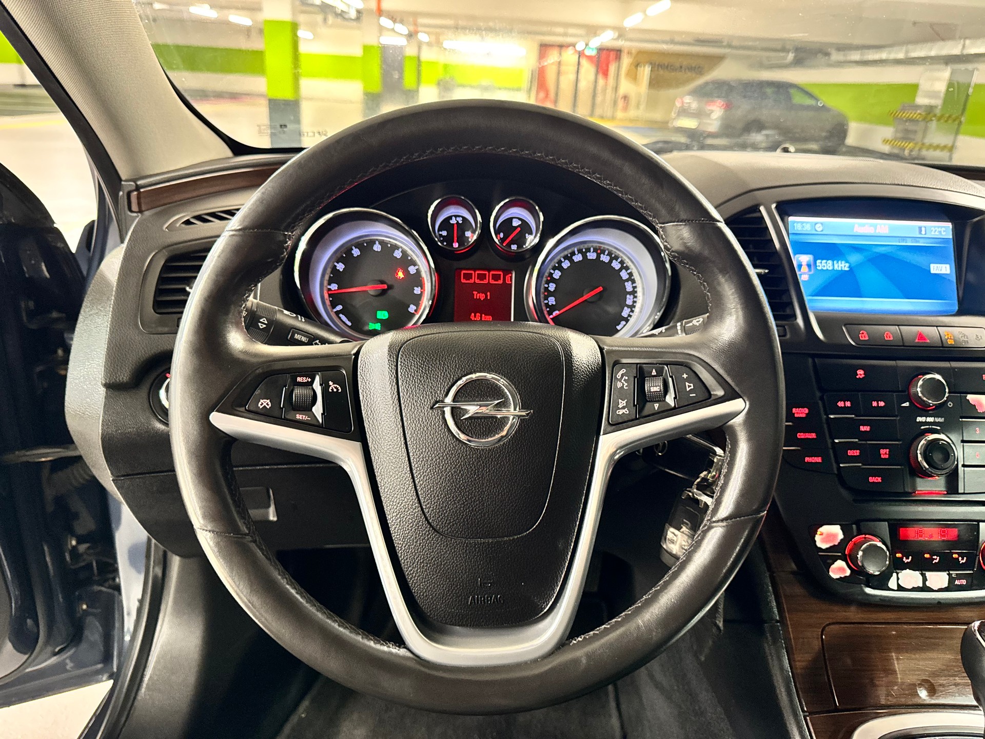 OPEL Insignia 2.0 Turbo Sport Automatic-image-13