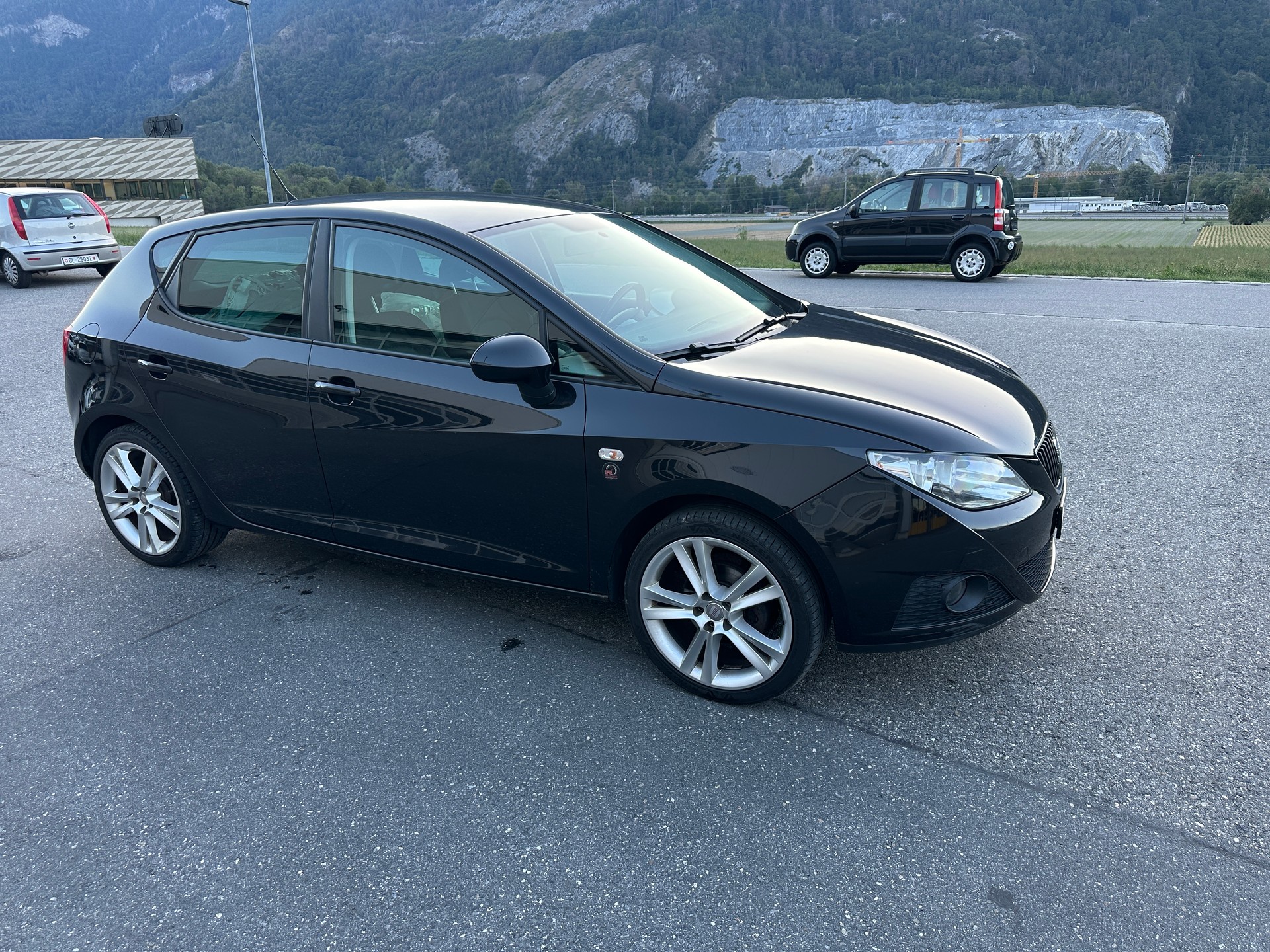 SEAT Ibiza 1.6 Sport-image-9