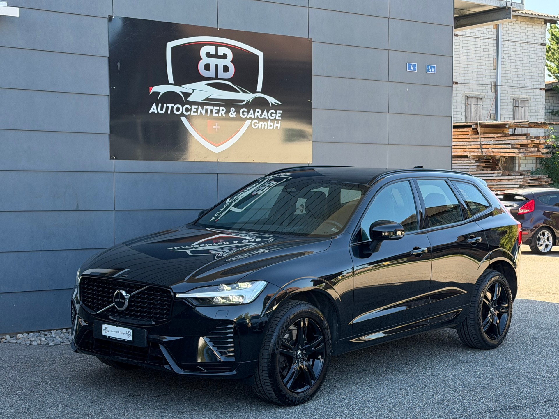 VOLVO XC60 B5 Diesel Mild Hybrid AWD R-Design Geartronic-image-1