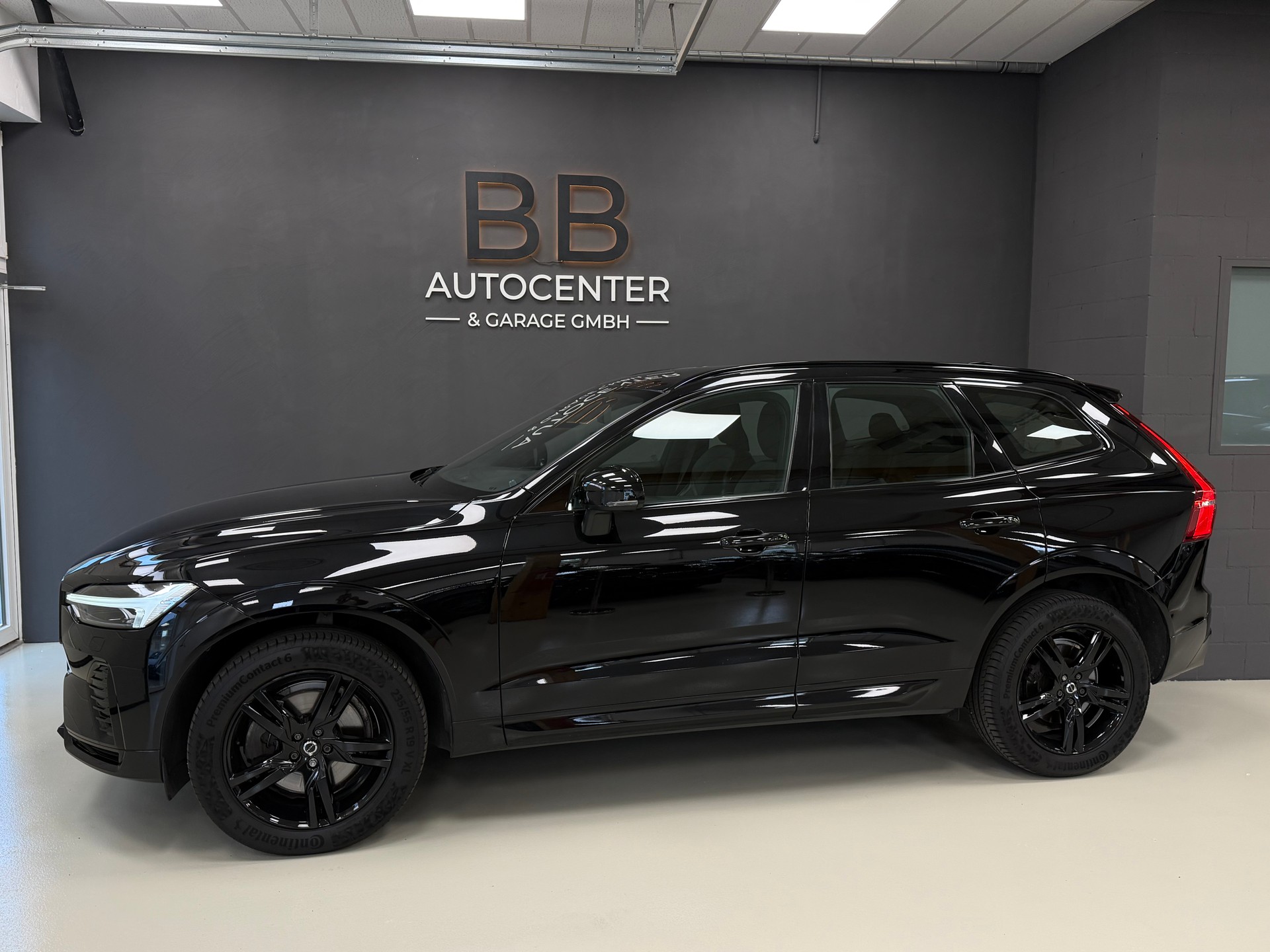 VOLVO XC60 B5 Diesel Mild Hybrid AWD R-Design Geartronic-showroom-element-2