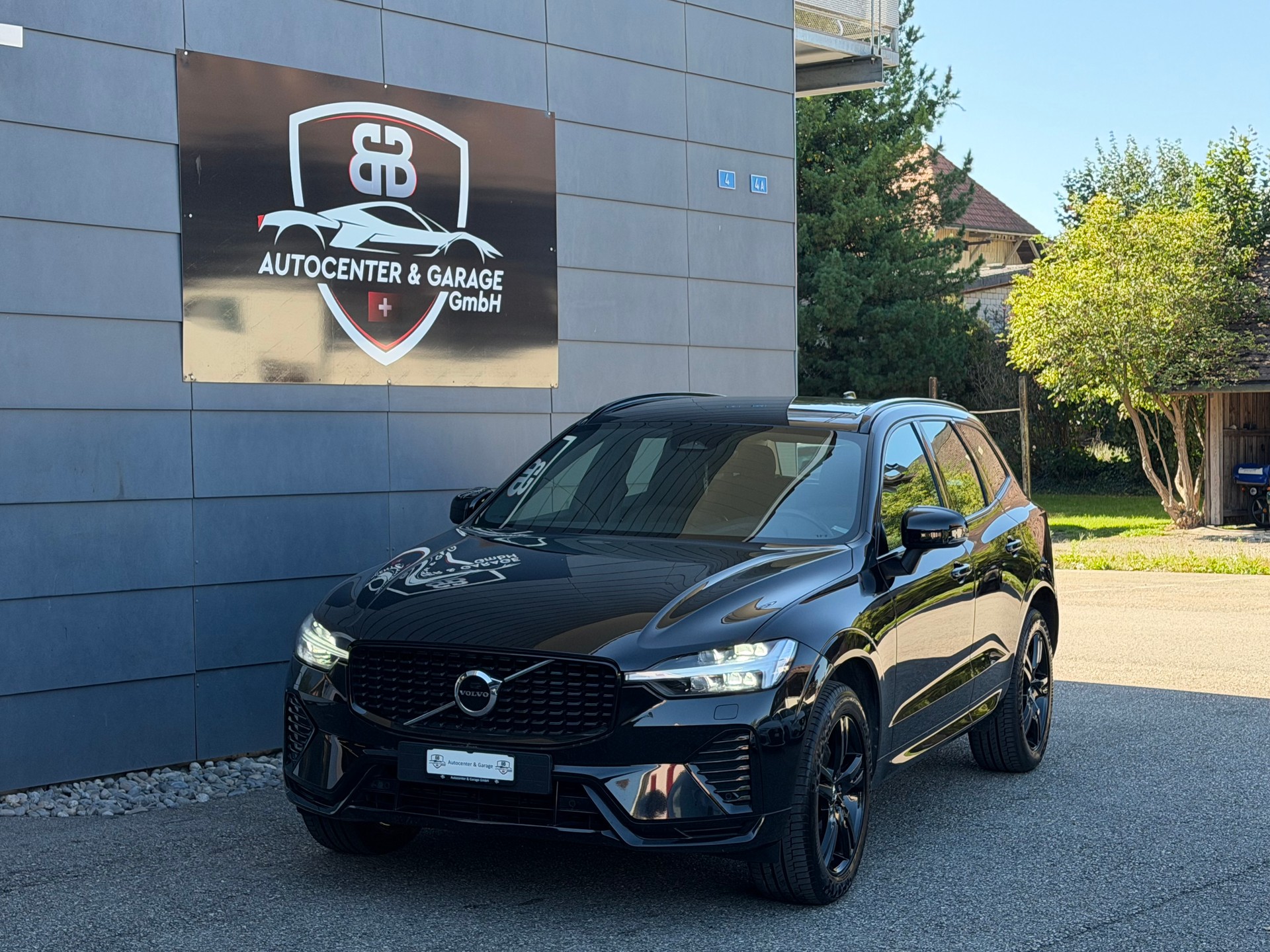 VOLVO XC60 B5 Diesel Mild Hybrid AWD R-Design Geartronic-image-0
