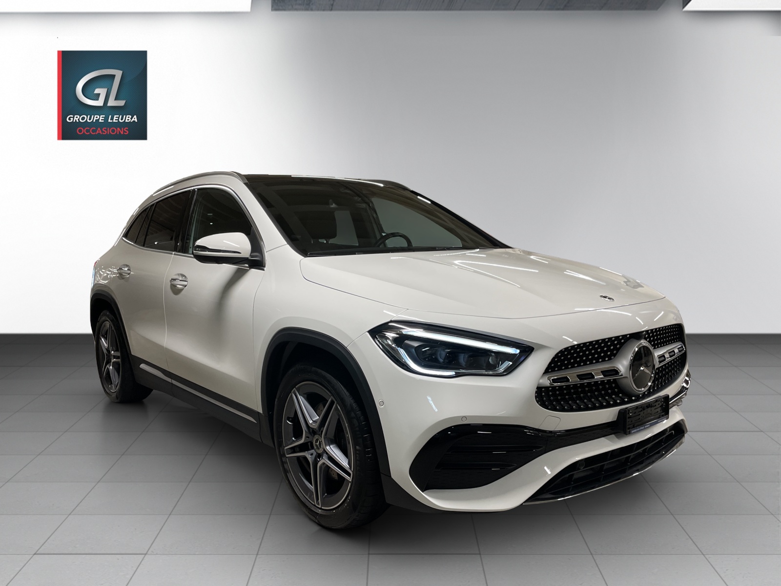 MERCEDES-BENZ GLA 220d 4Matic AMG Line 8G-DCT-image-0