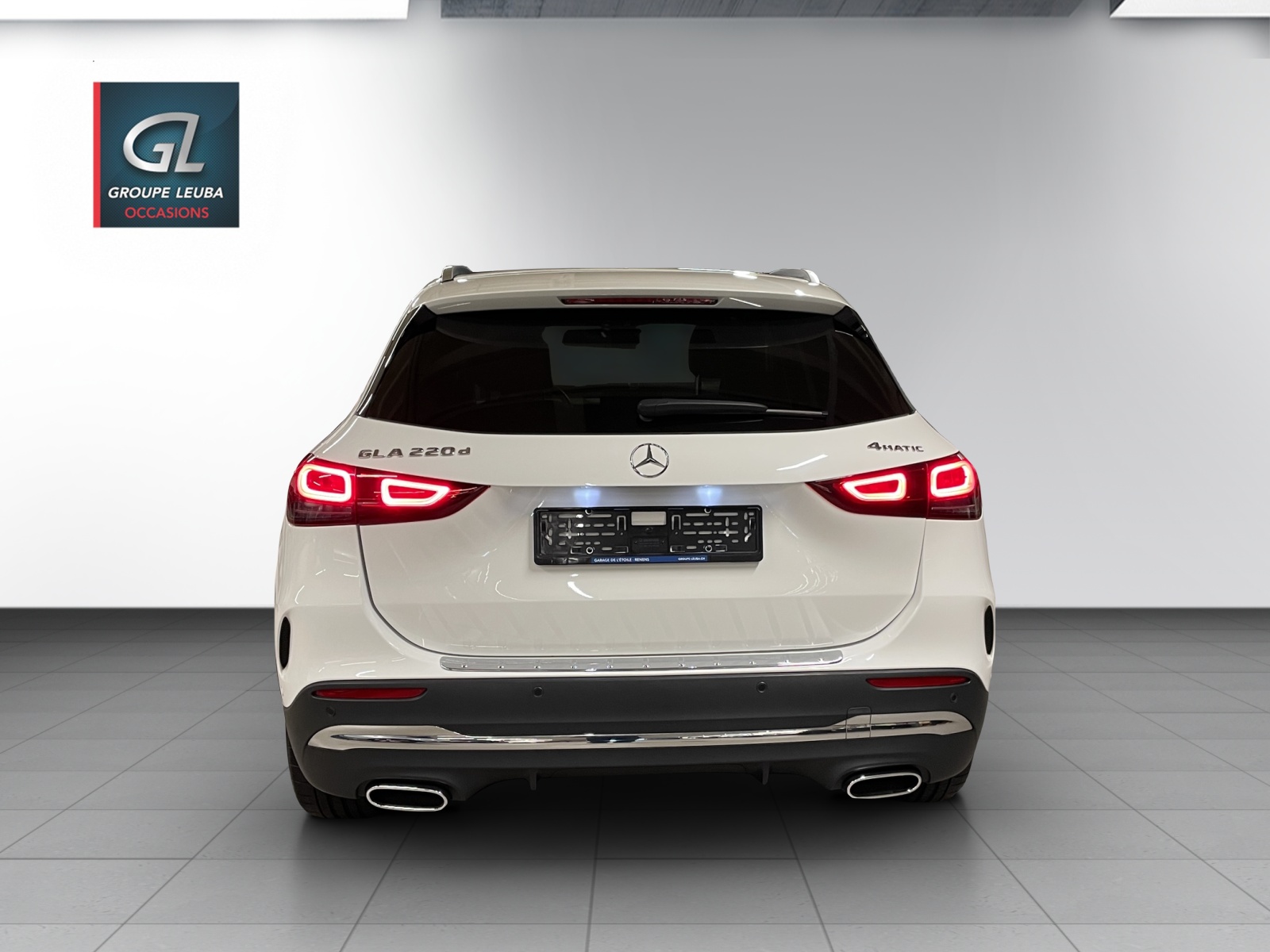 MERCEDES-BENZ GLA 220d 4Matic AMG Line 8G-DCT-image-4