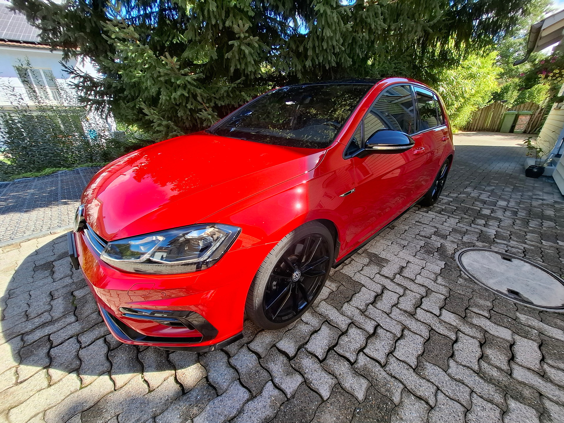 VW 2.0 TSI R 310 DSG 4motion-image-5