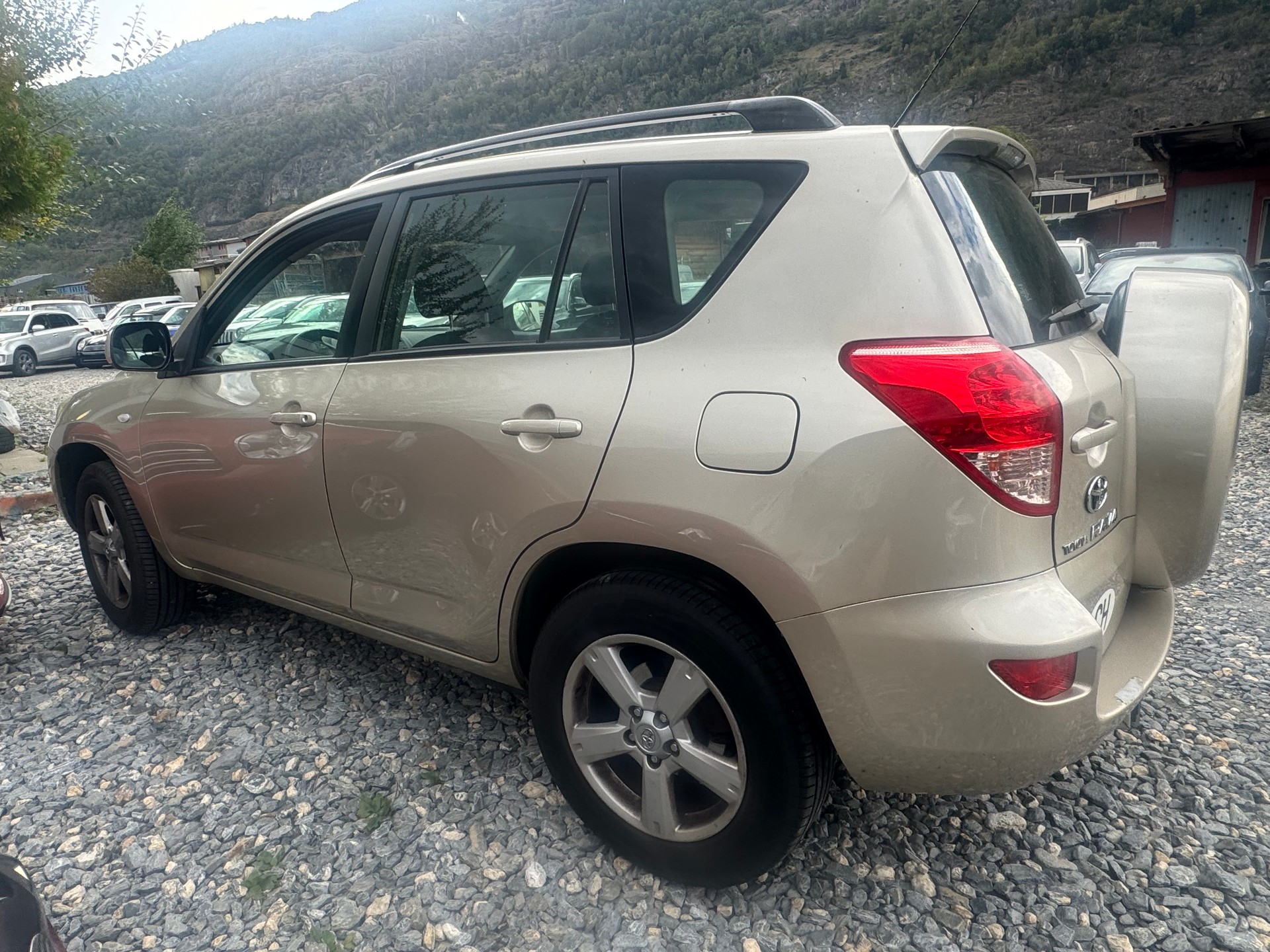 TOYOTA RAV-4 2.0 16V Linea Sol-image-11