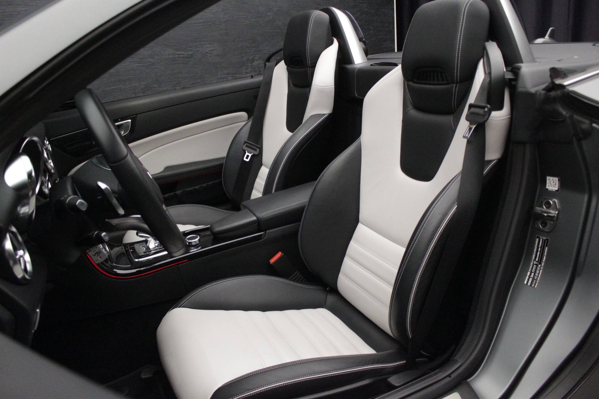 MERCEDES-BENZ SLC 43 AMG 9G-Tronic-image-16