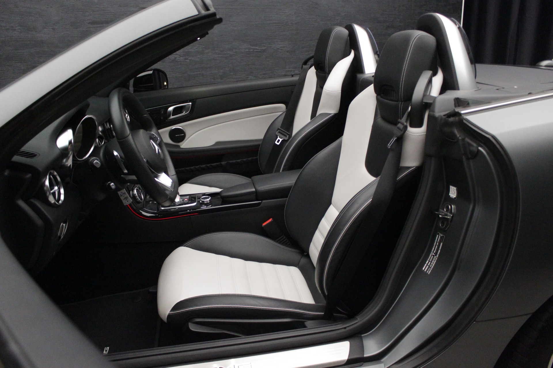 MERCEDES-BENZ SLC 43 AMG 9G-Tronic-image-17
