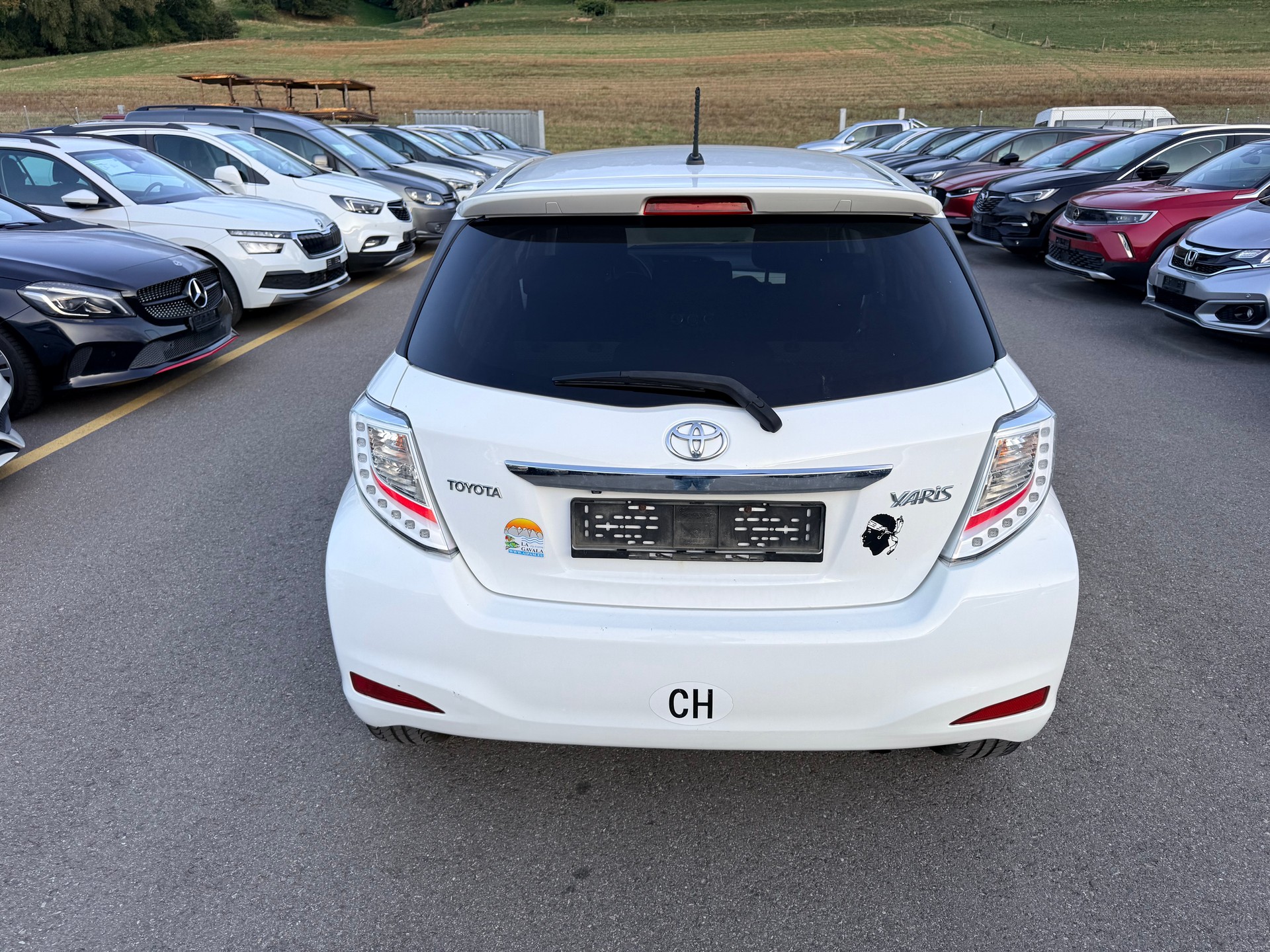 TOYOTA Yaris 1.33 Luna-image-15