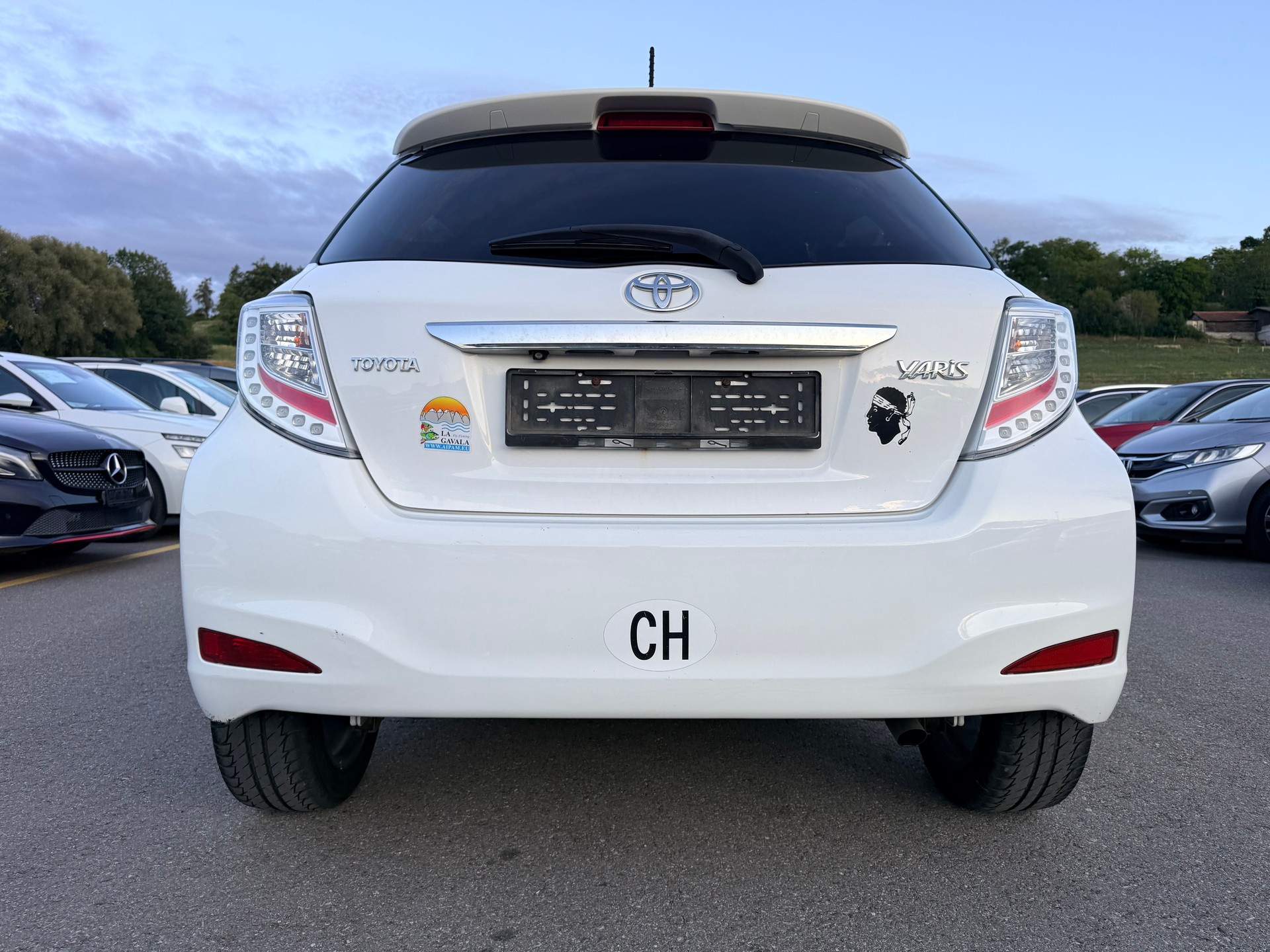 TOYOTA Yaris 1.33 Luna-image-6