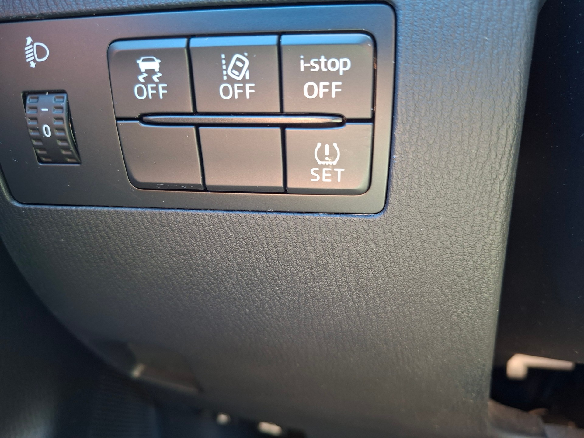 MAZDA 2 SKYACTIV-G 90 Ambition Plus-image-15