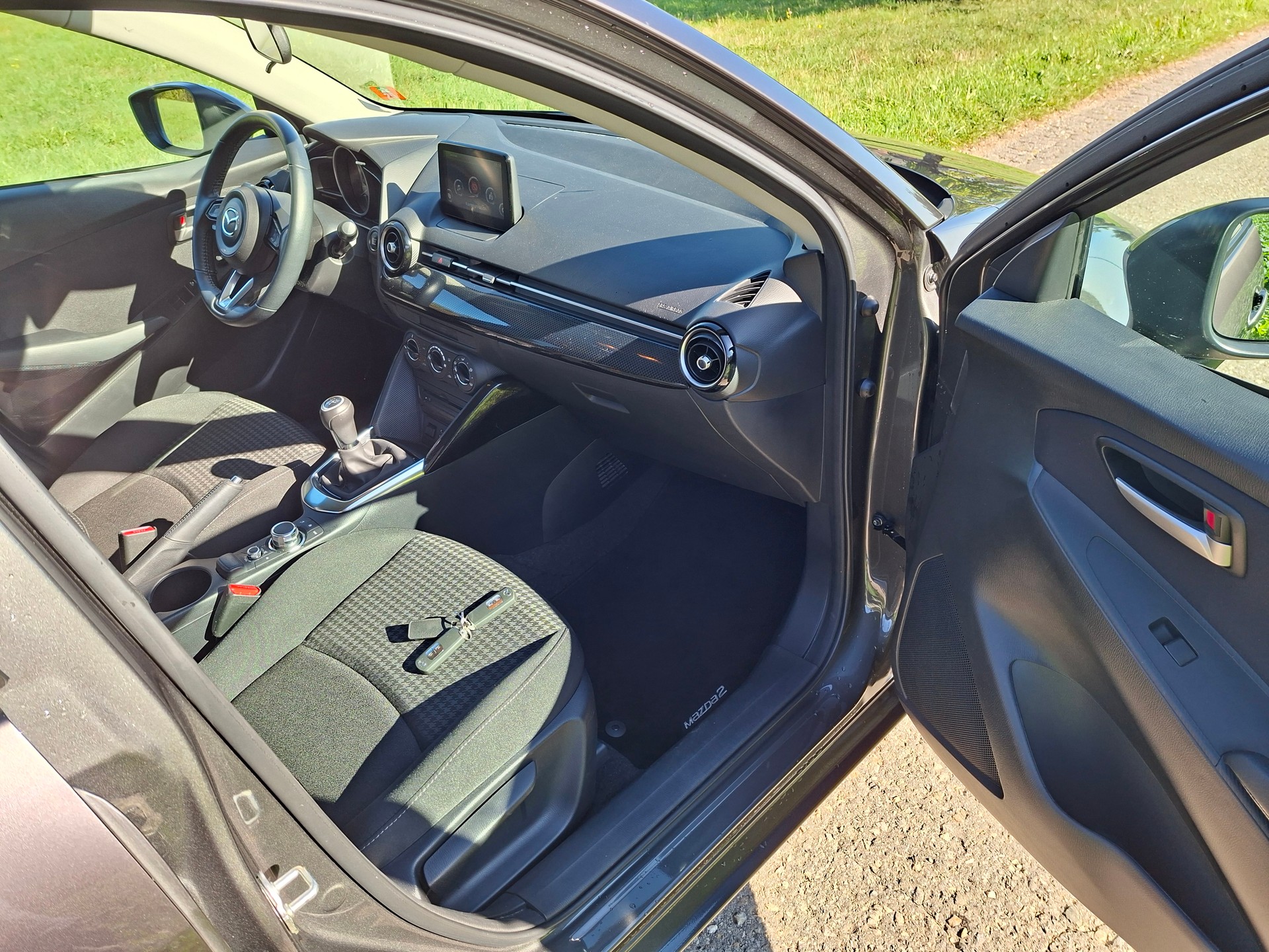 MAZDA 2 SKYACTIV-G 90 Ambition Plus-image-17