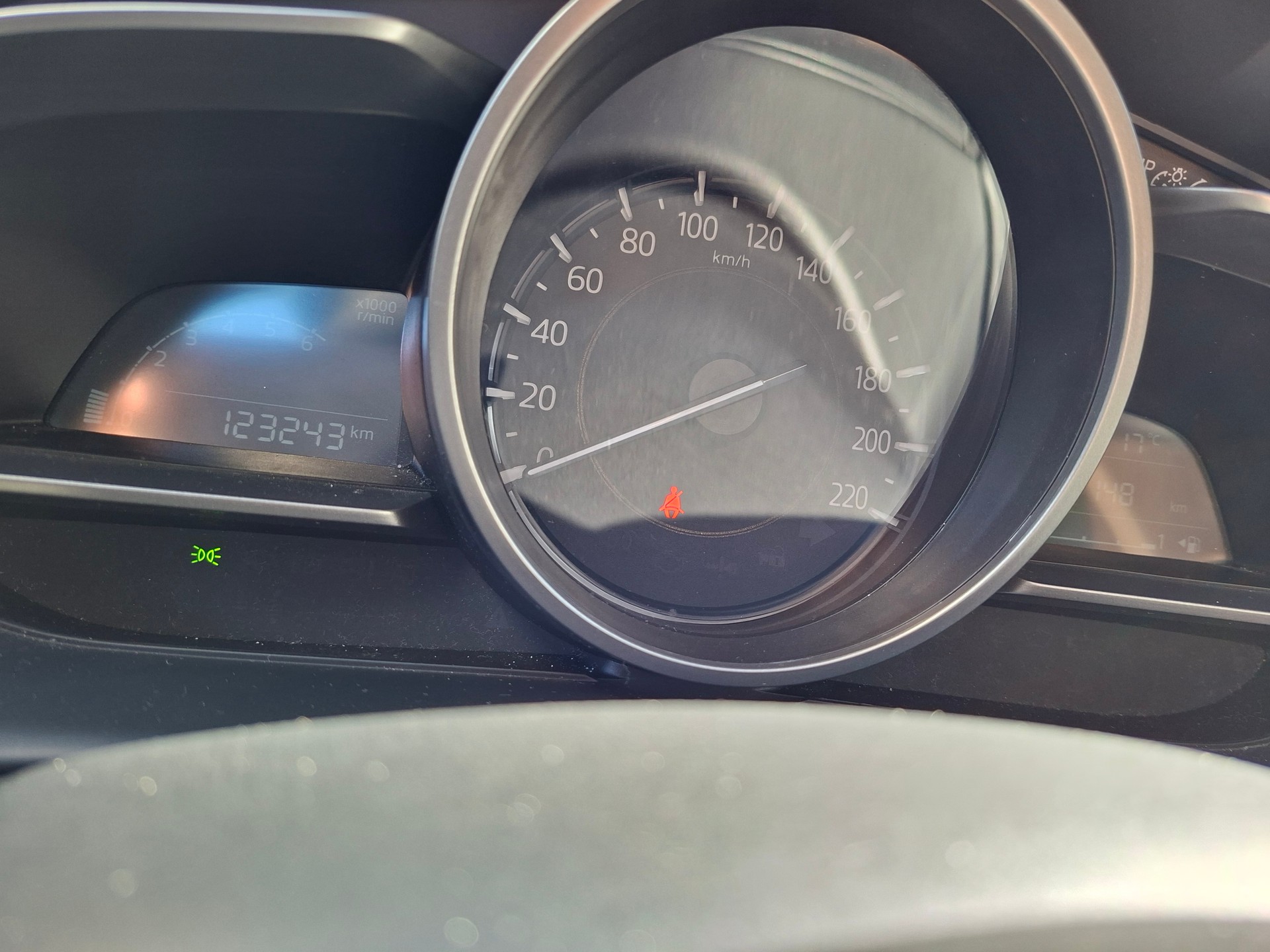 MAZDA 2 SKYACTIV-G 90 Ambition Plus-image-11