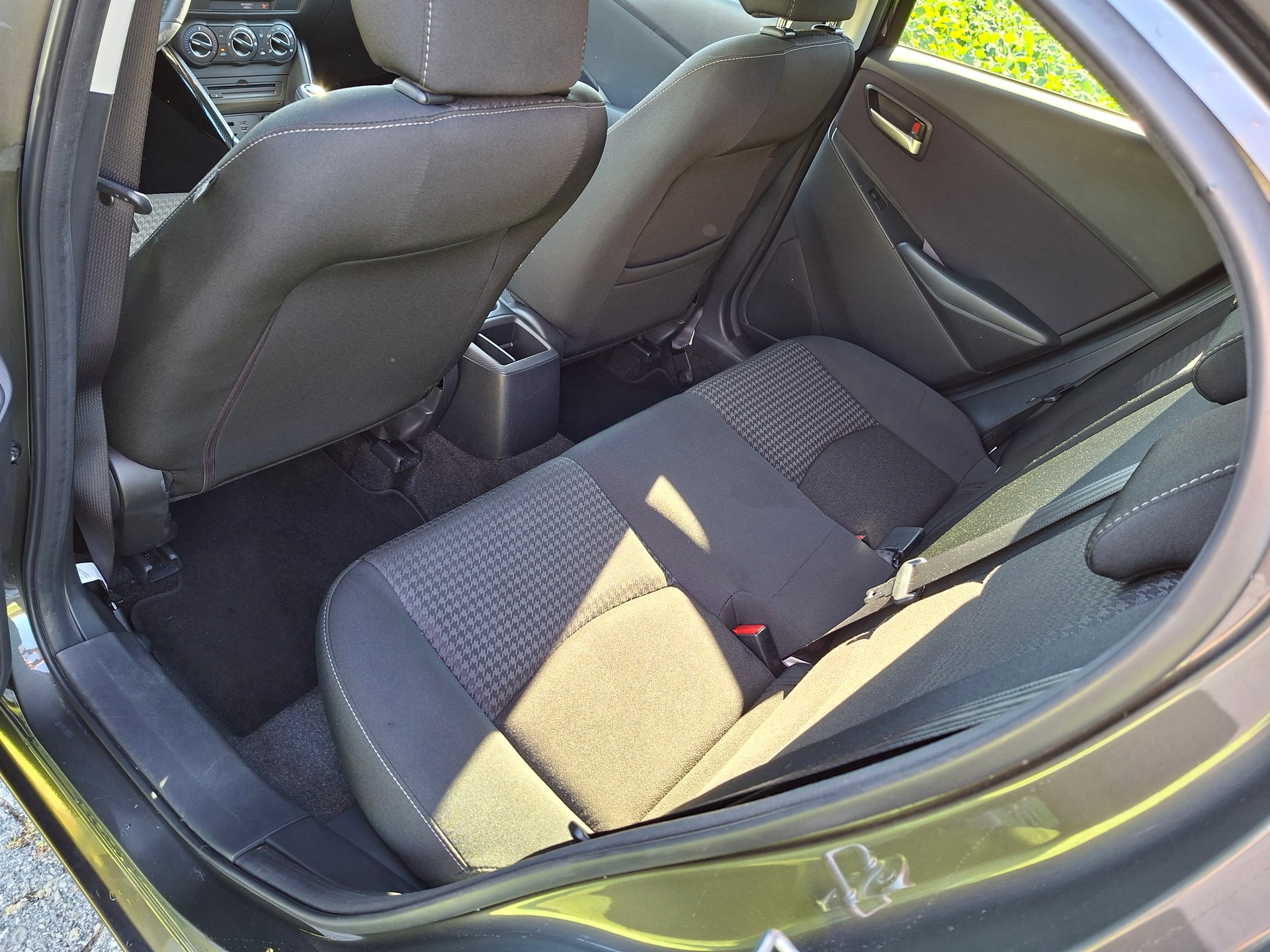 MAZDA 2 SKYACTIV-G 90 Ambition Plus-image-16