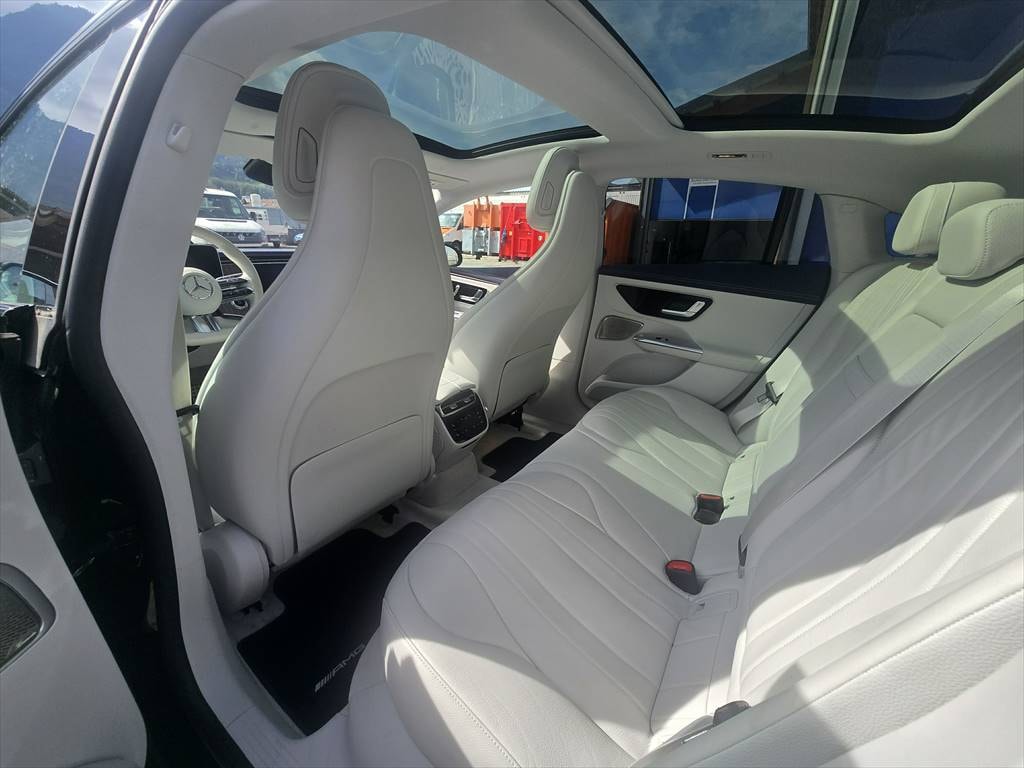 MERCEDES-BENZ EQE 350 4 Matic-image-9