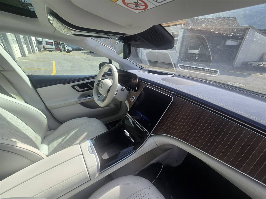 MERCEDES-BENZ EQE 350 4 Matic-image-15