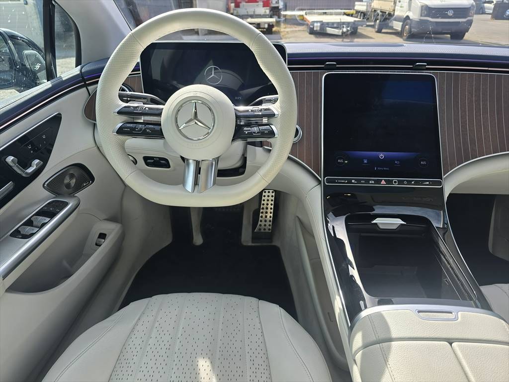 MERCEDES-BENZ EQE 350 4 Matic-image-13