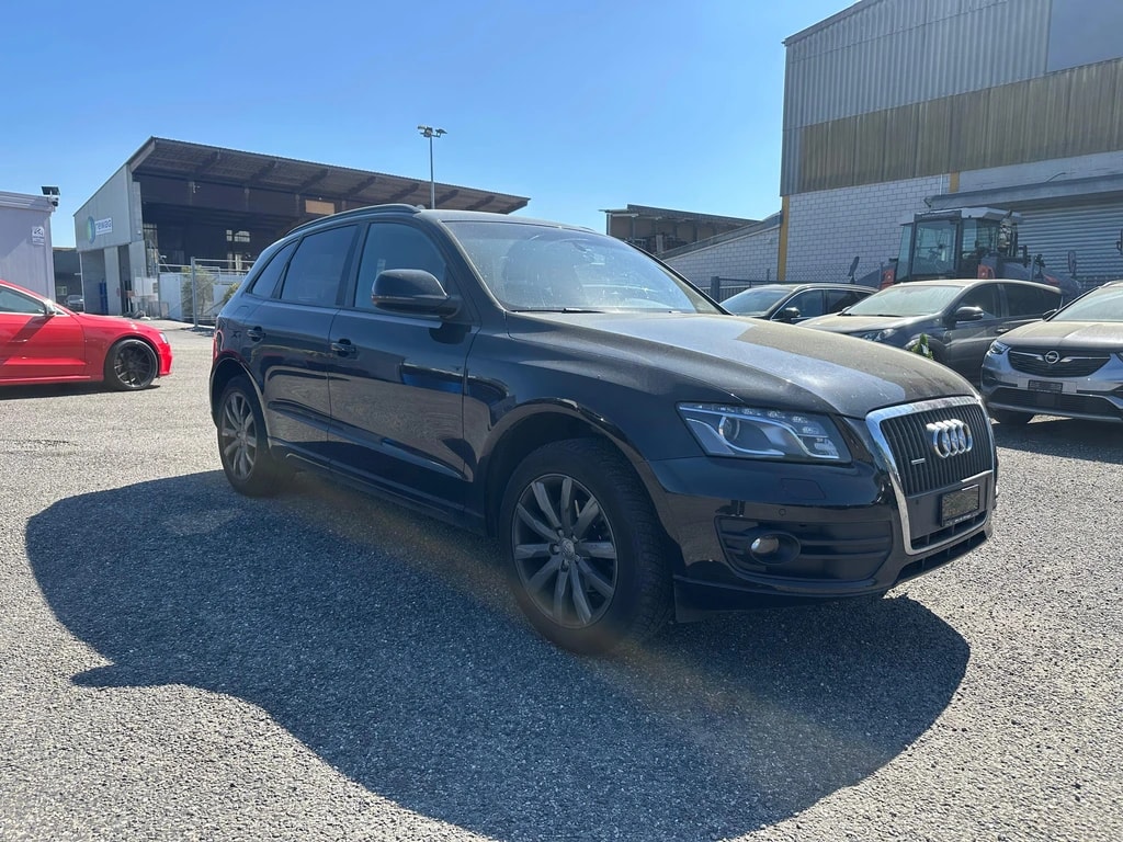 AUDI Q5 2.0 TFSI quattro S-tronic-image-4
