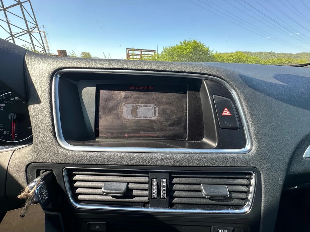 AUDI Q5 2.0 TFSI quattro S-tronic-image-8
