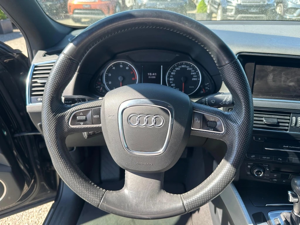 AUDI Q5 2.0 TFSI quattro S-tronic-image-5