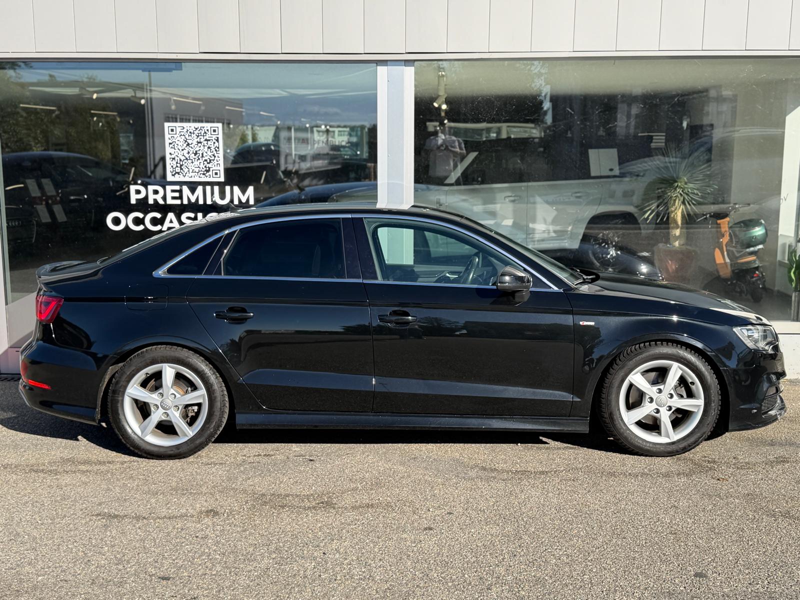 AUDI A3 Sportback 1.4 TFSI Attraction S-tronic-image-4