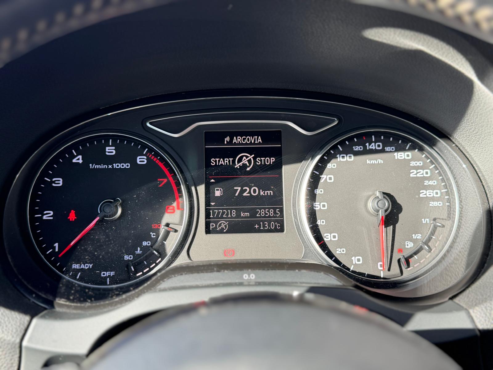 AUDI A3 Sportback 1.4 TFSI Attraction S-tronic-image-8