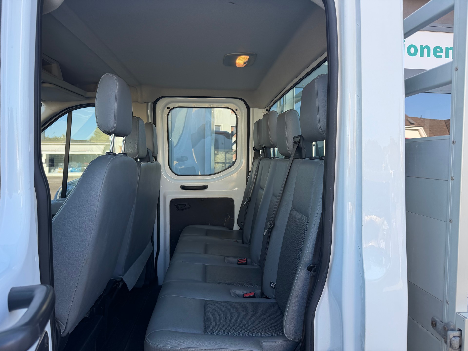FORD Transit 350 L3 Trend 2.0 TDCi 130 RWD-image-9