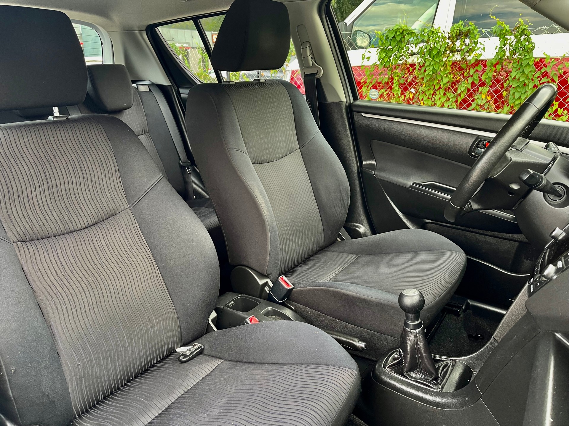 SUZUKI Swift 1.2i 16V GL Top 4x4-image-22