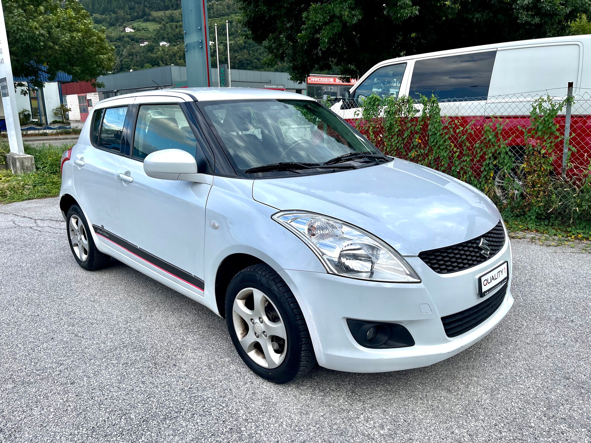 SUZUKI Swift 1.2i 16V GL Top 4x4-image-18