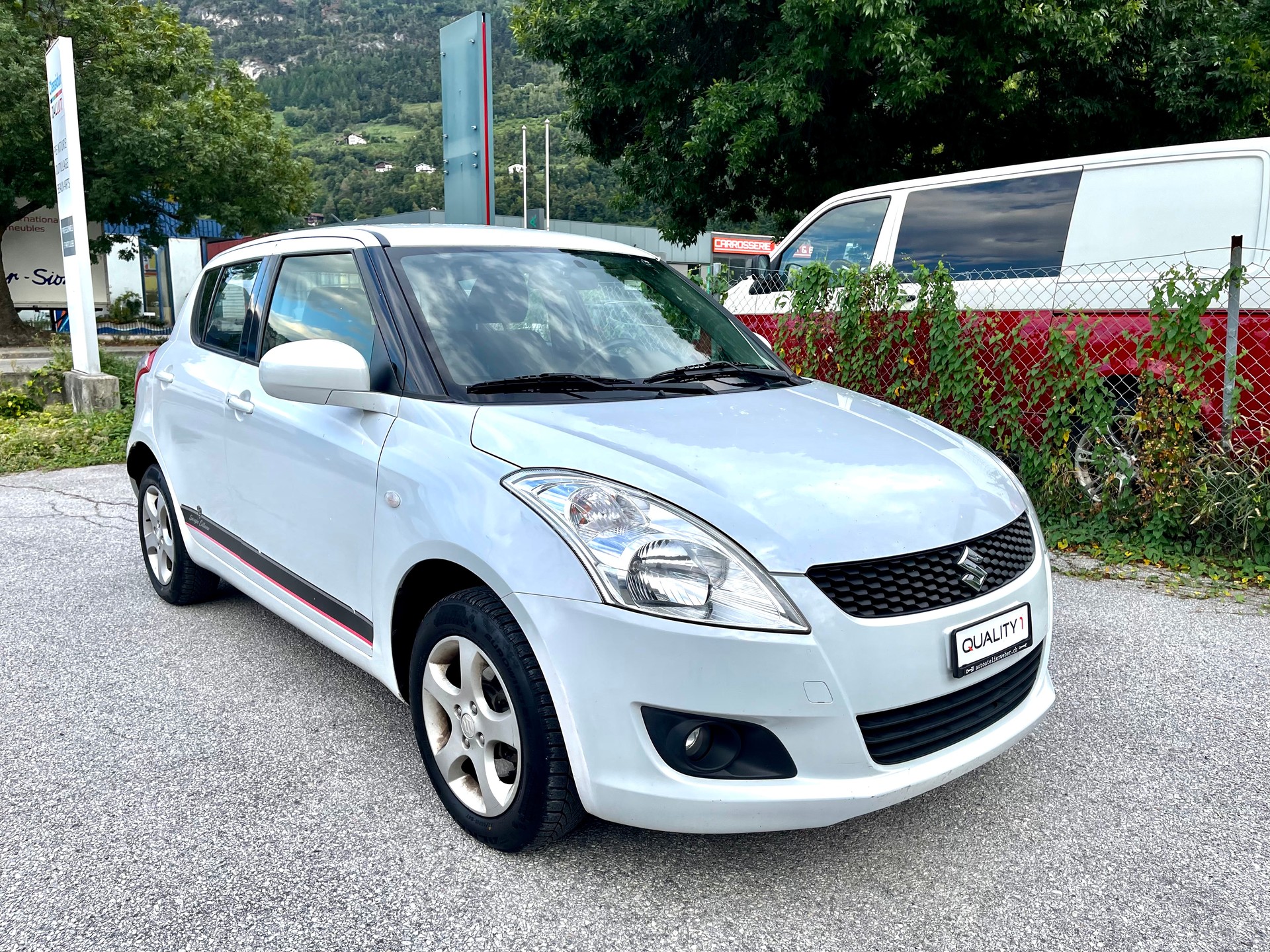 SUZUKI Swift 1.2i 16V GL Top 4x4-image-0