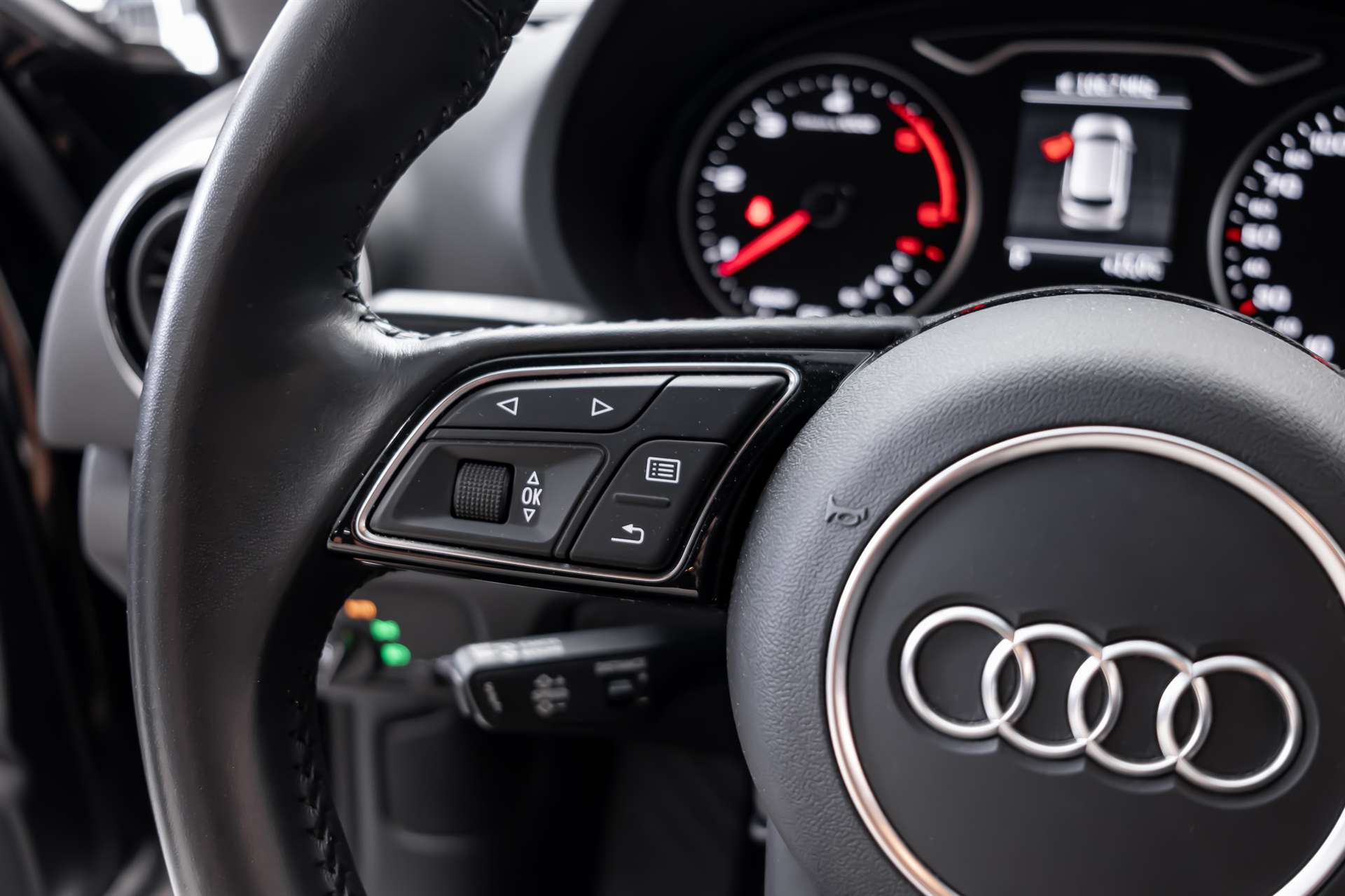 AUDI A3 Sportback 2.0 TDI S-tronic-image-7