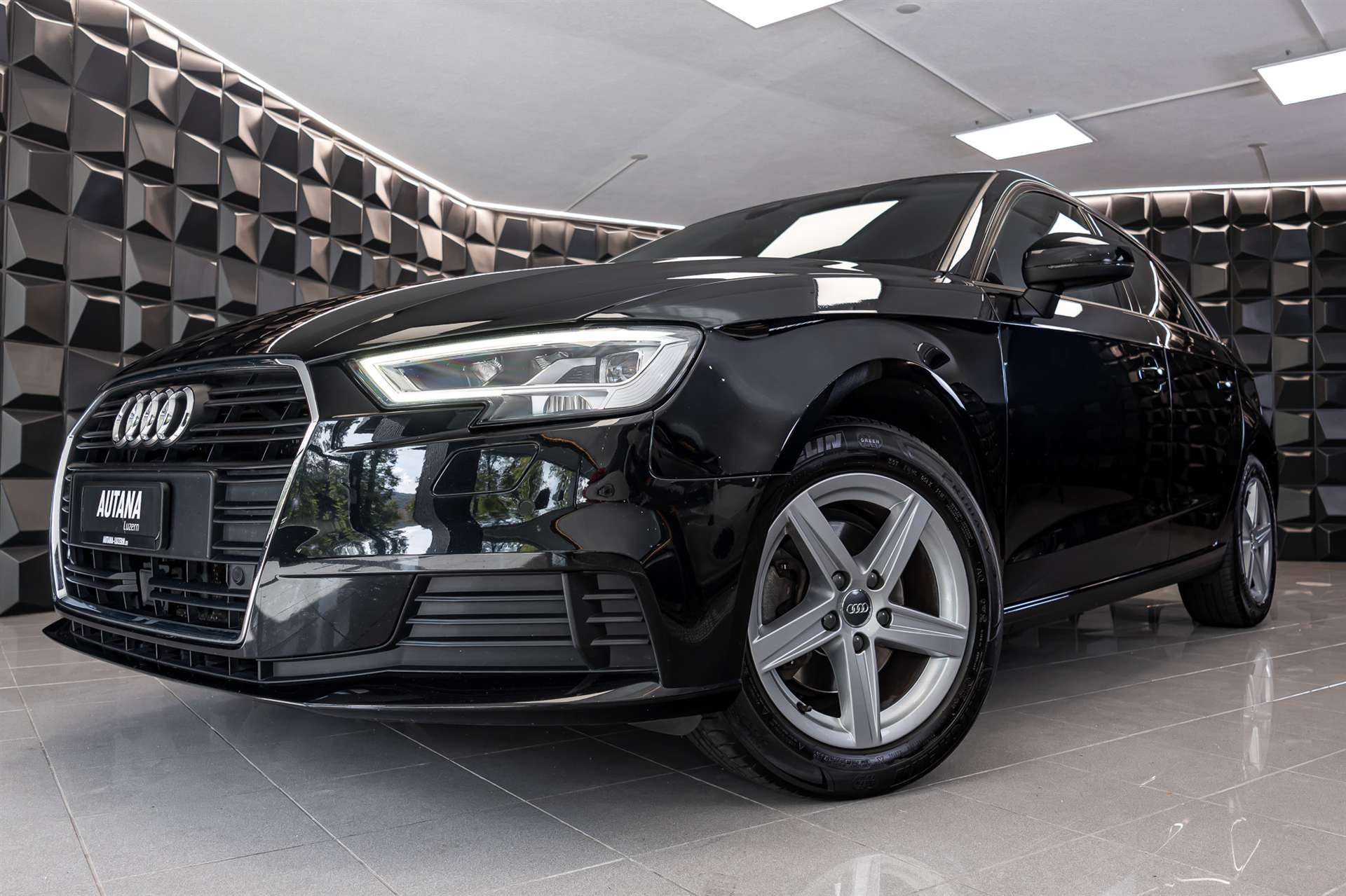AUDI A3 Sportback 2.0 TDI S-tronic-image-25